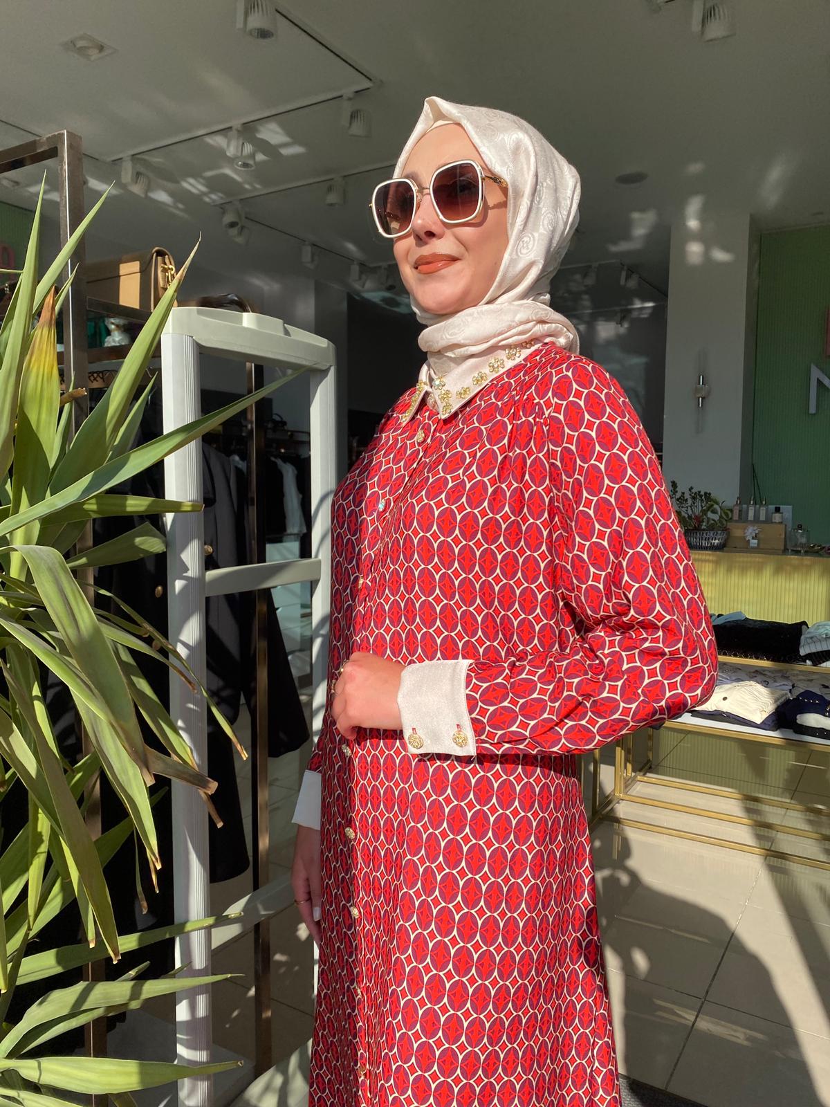 Ghisa Desenli Elbise