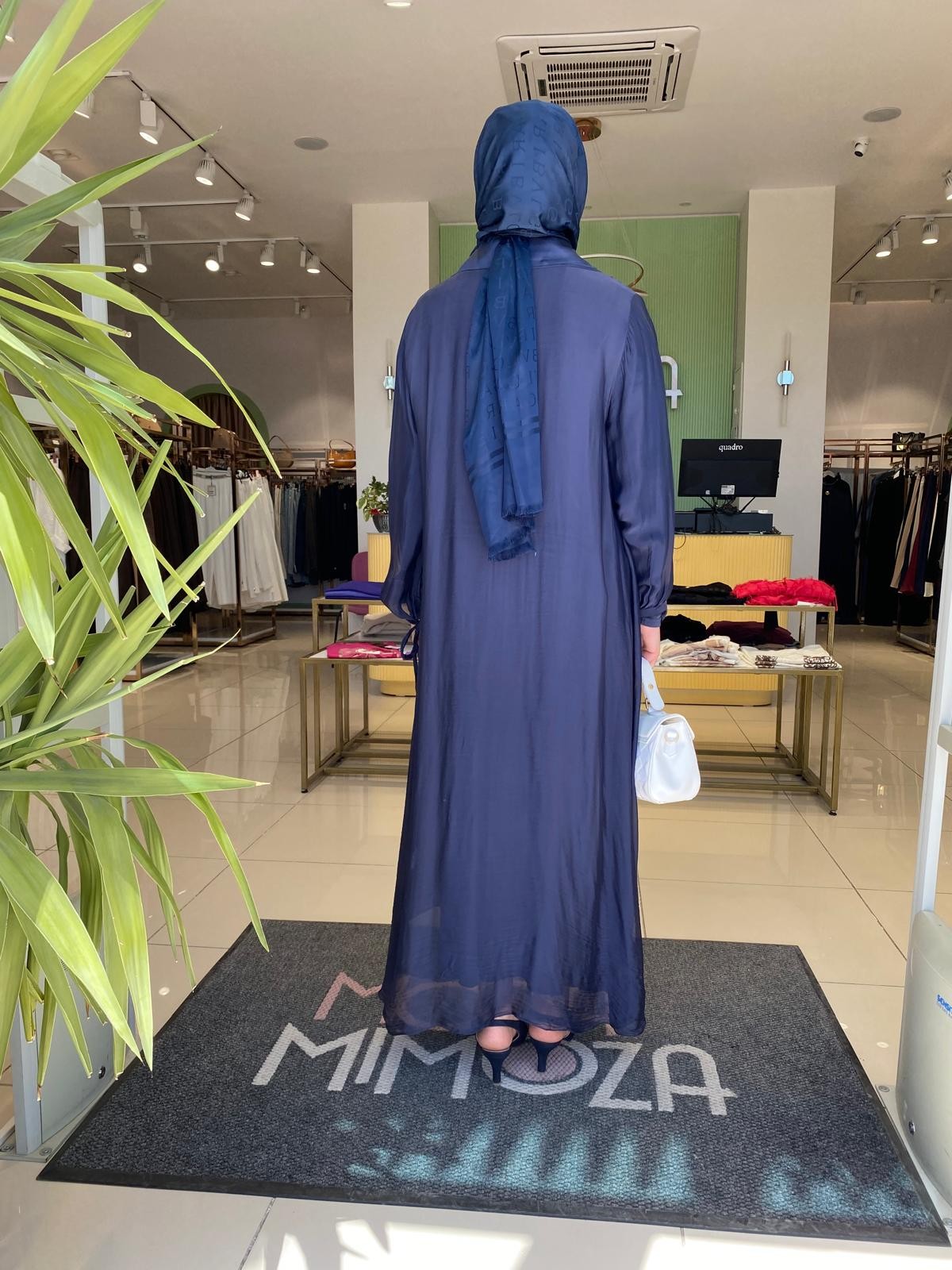 Mofei Kol Bağcıklı İpek Elbise