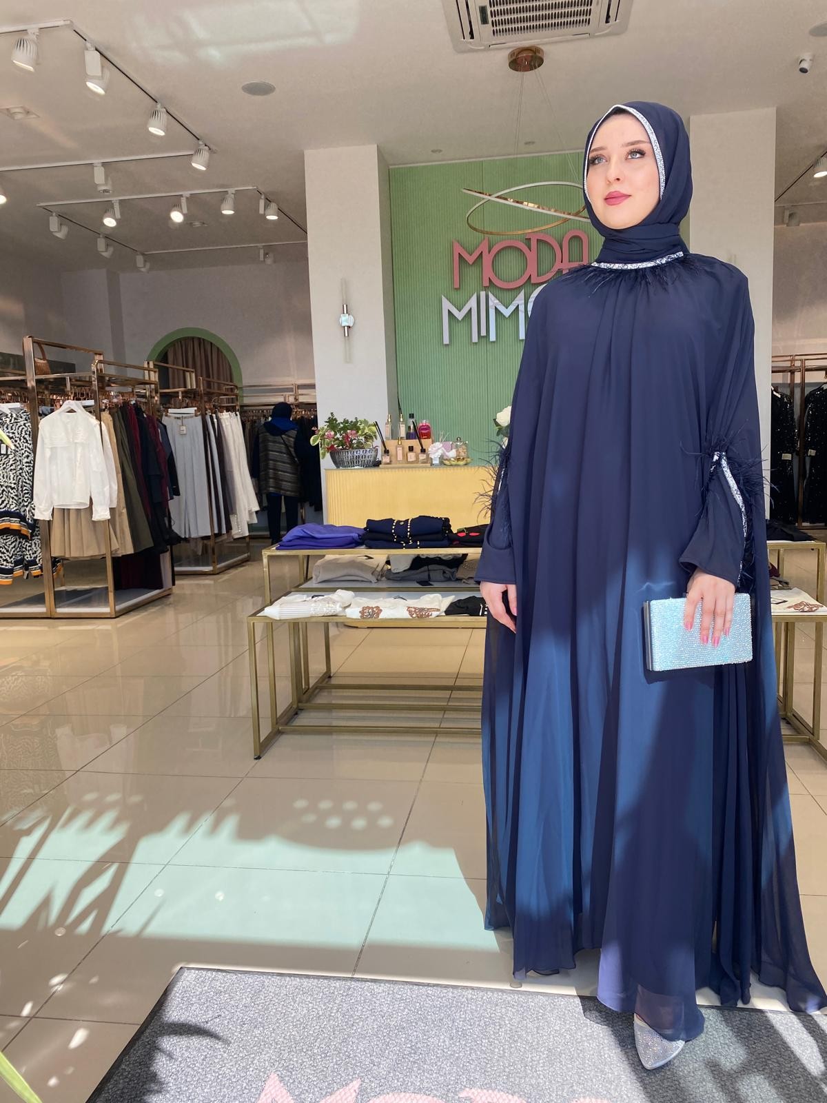 Kol Tüy Detaylı Abaya