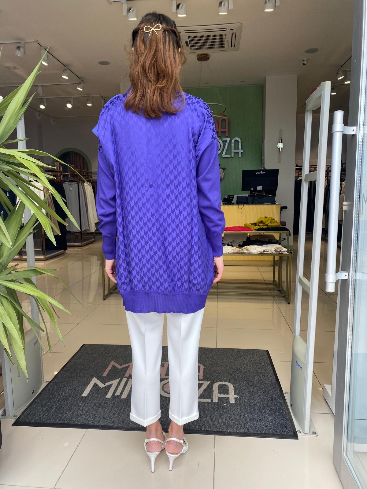 Ghisa Yaka Fırfır Detay Hırka