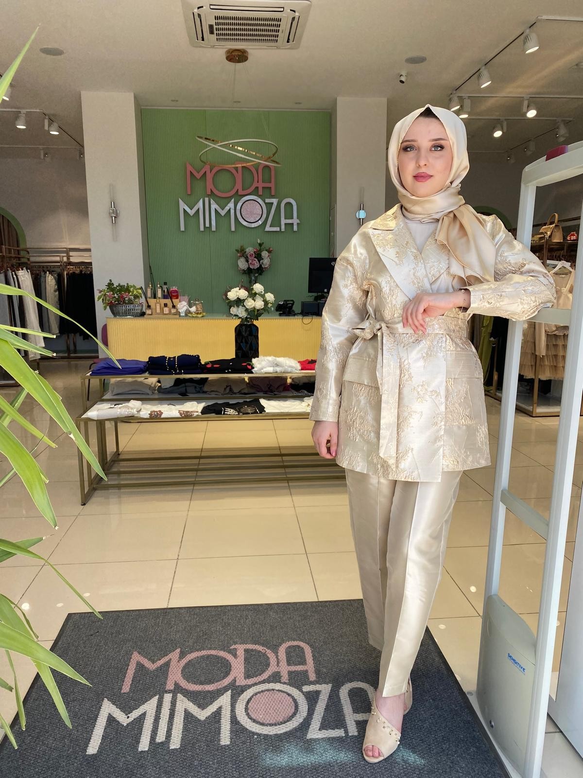 MoodBasic Tafta Ceketli Takım 
