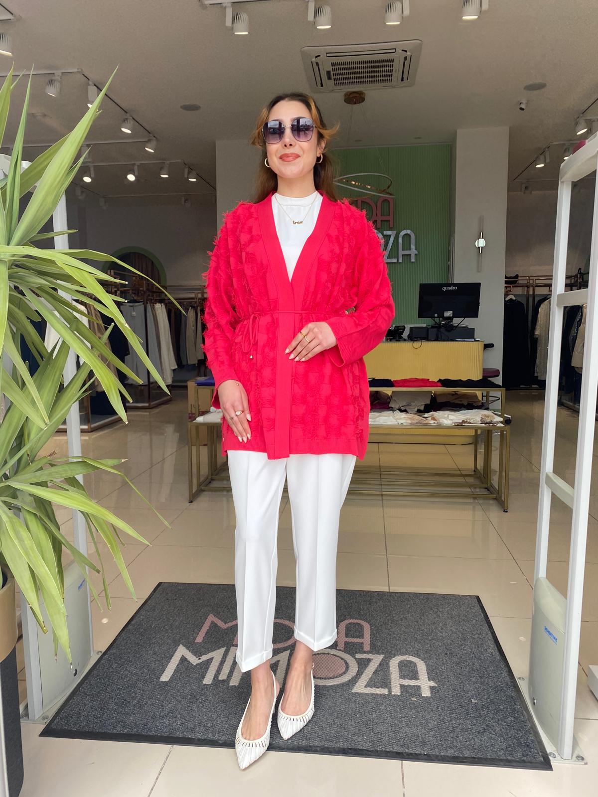 Ghisa Püskül Detay Hırka