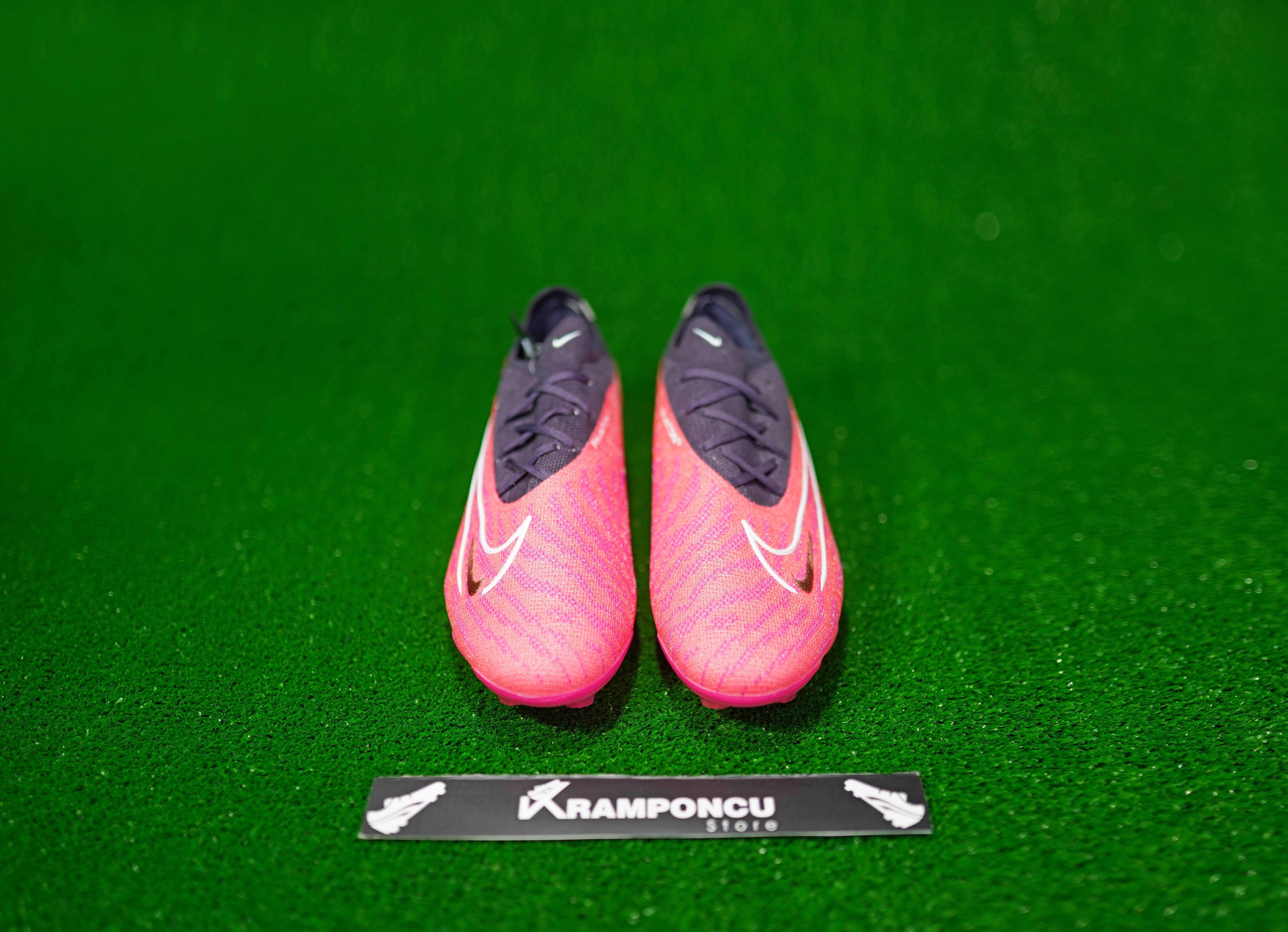 Ni̇ke Pembe Çi̇vi̇li̇ Phantom Gx Fg