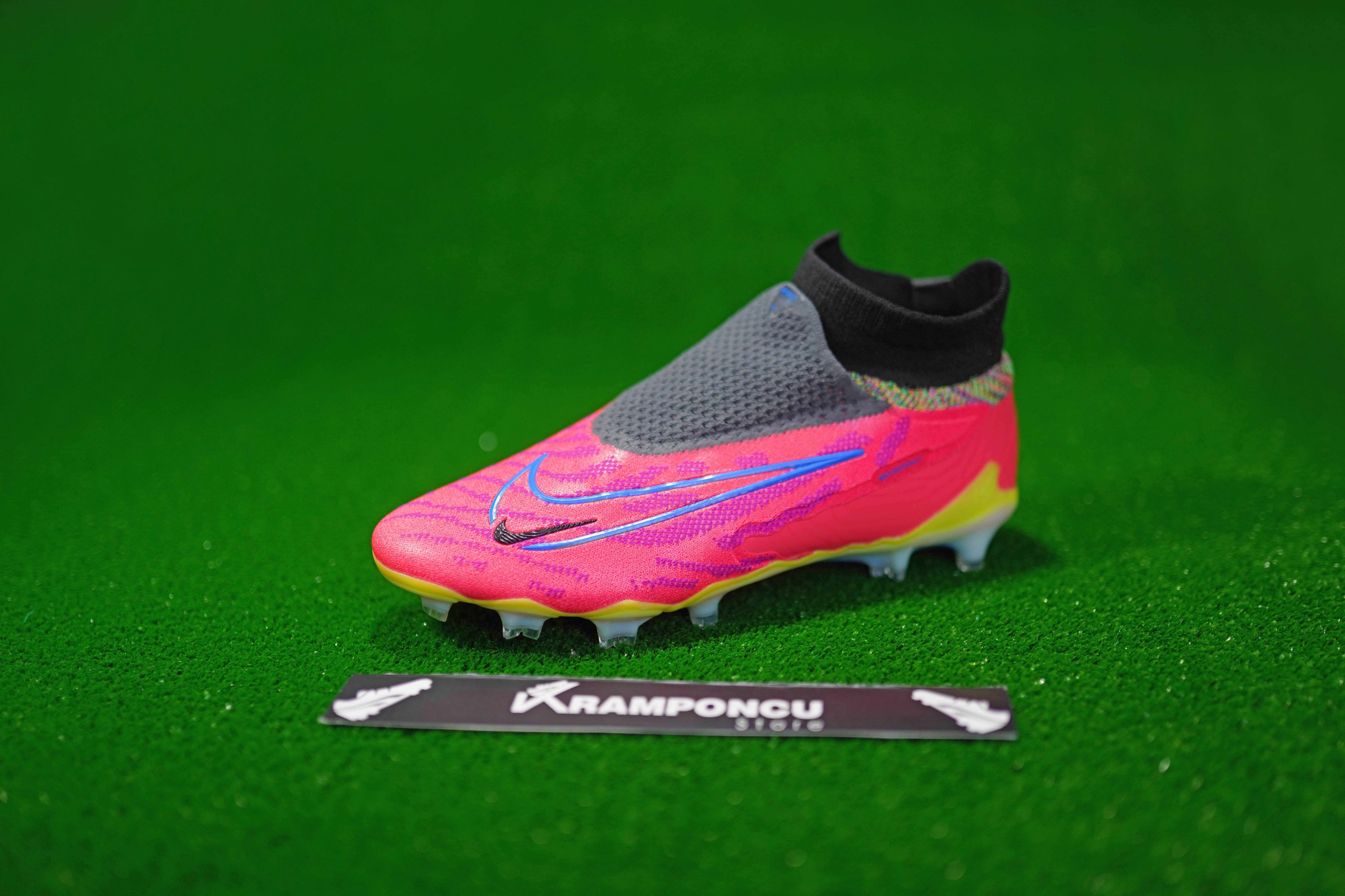 Ni̇ke Pembe Gi̇zli̇ Bağcikli Phantom GX FG Eli̇te Bi̇lekli̇