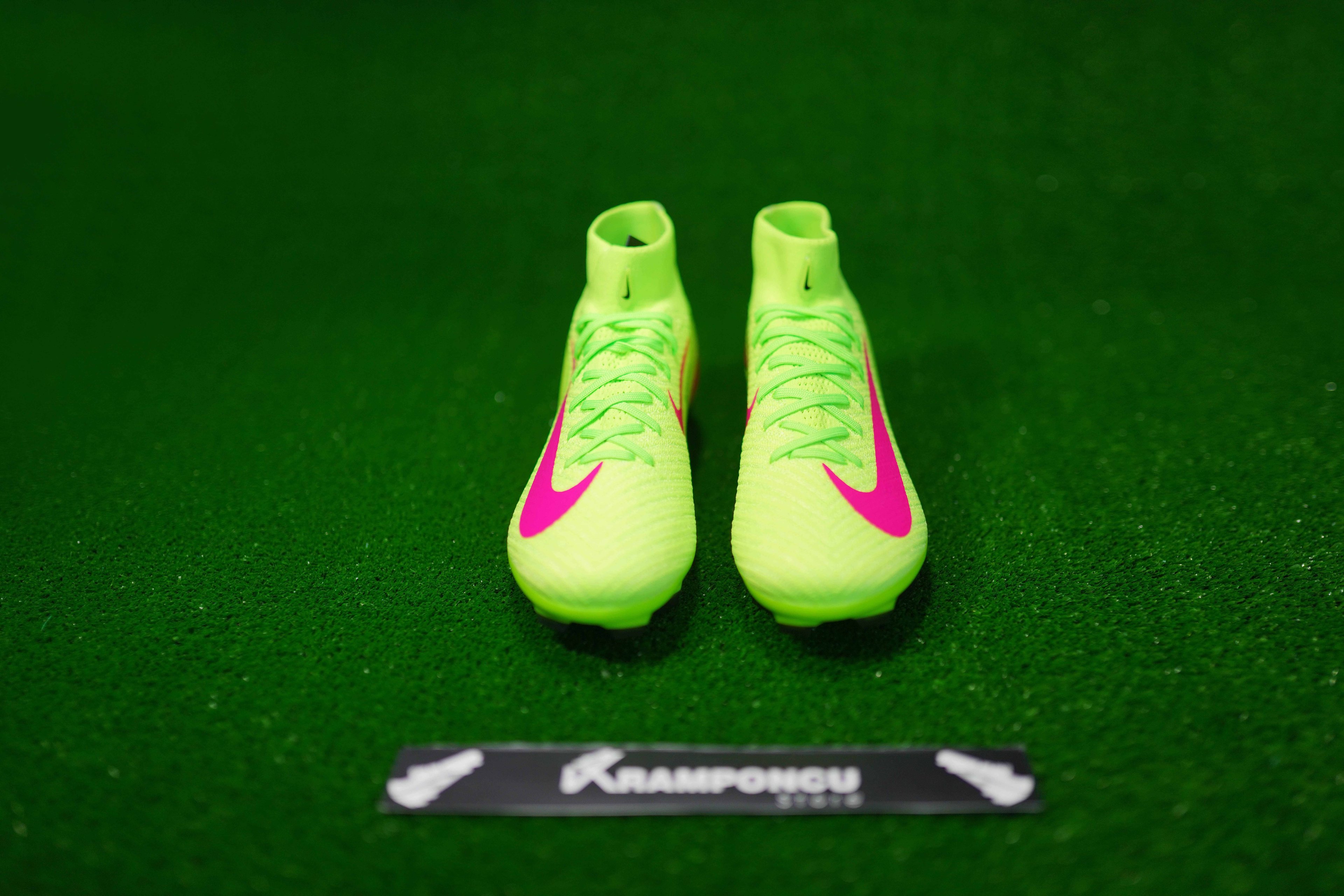 Ni̇ke Yeşi̇l-pembe Ai̇r Zoom Mercuri̇al Superfly 16 Eli̇te Bi̇lekli̇