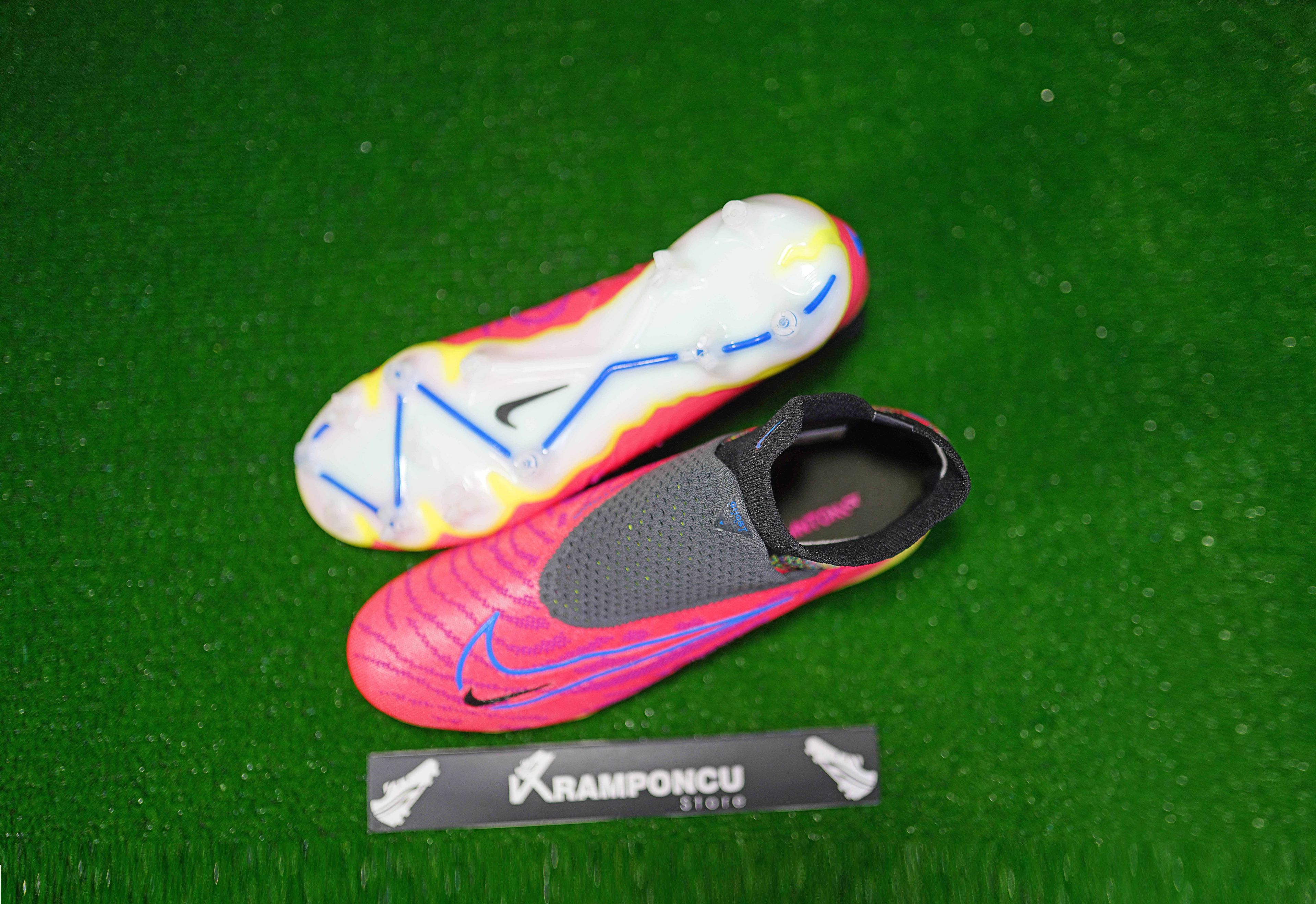 Ni̇ke Pembe Gi̇zli̇ Bağcikli Phantom GX FG Eli̇te Bi̇lekli̇