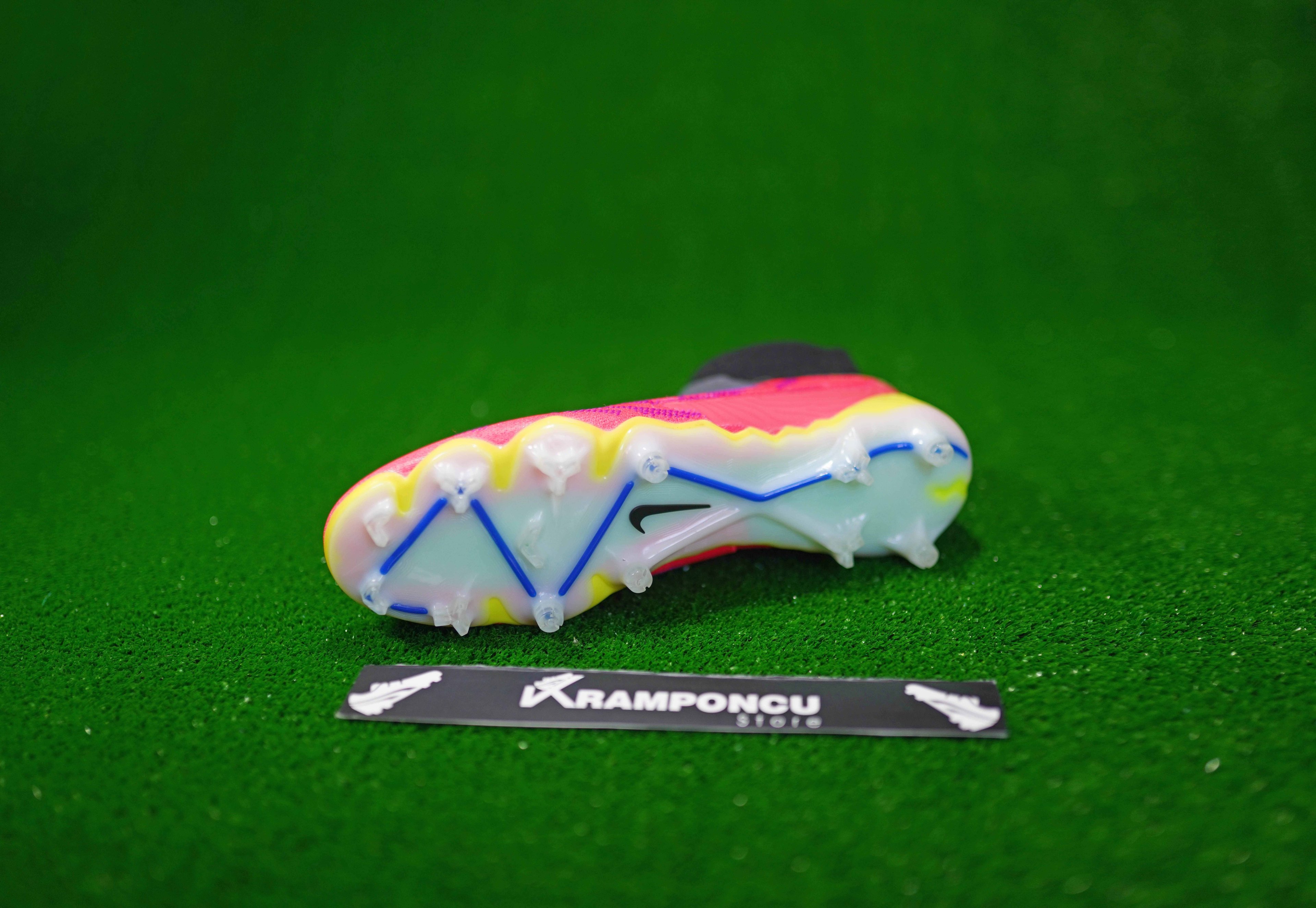 Ni̇ke Pembe Gi̇zli̇ Bağcikli Phantom GX FG Eli̇te Bi̇lekli̇