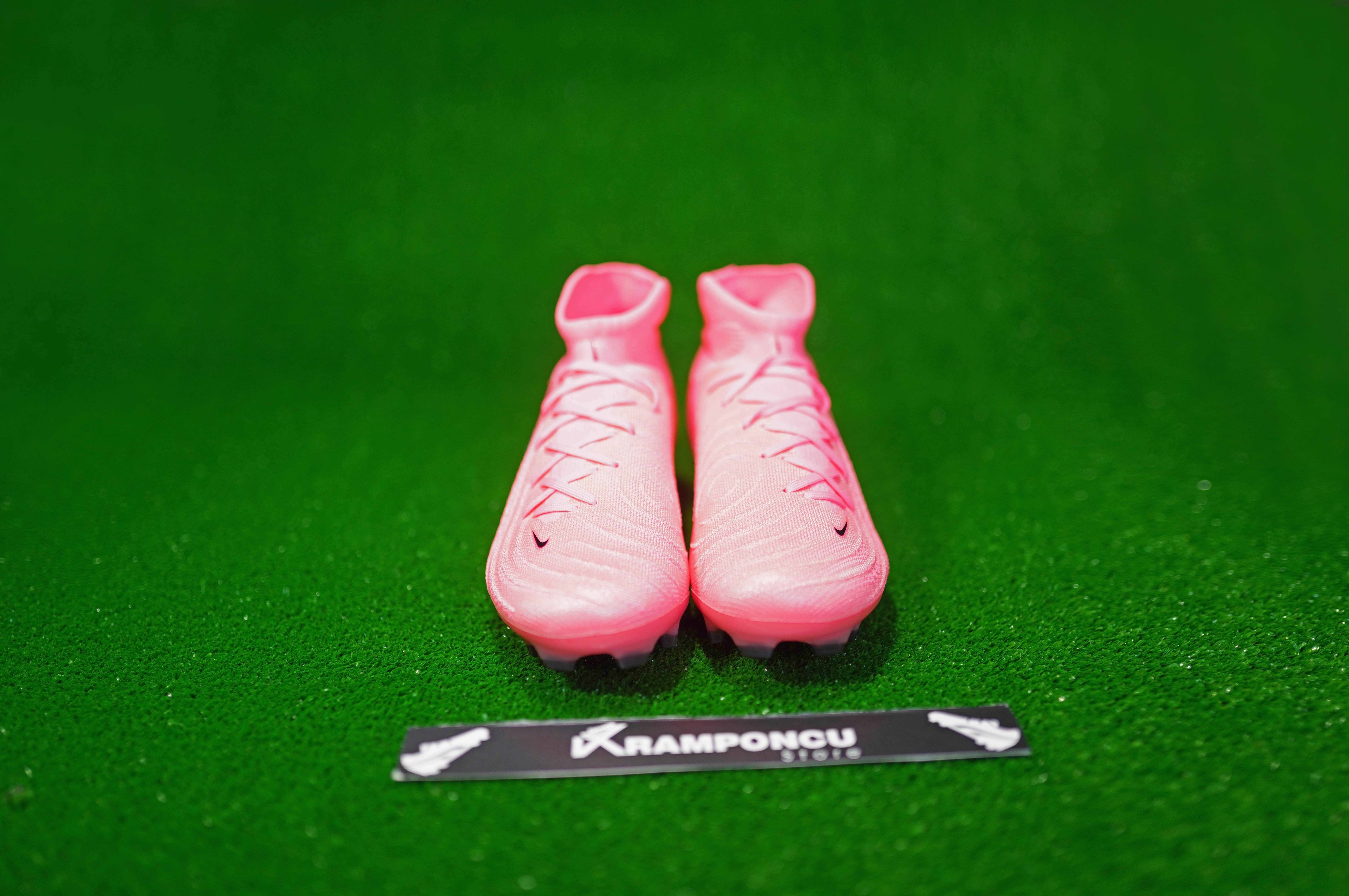 Ni̇ke Pembe Phantom Gx Eli̇te Ag-pro Bi̇lekli̇