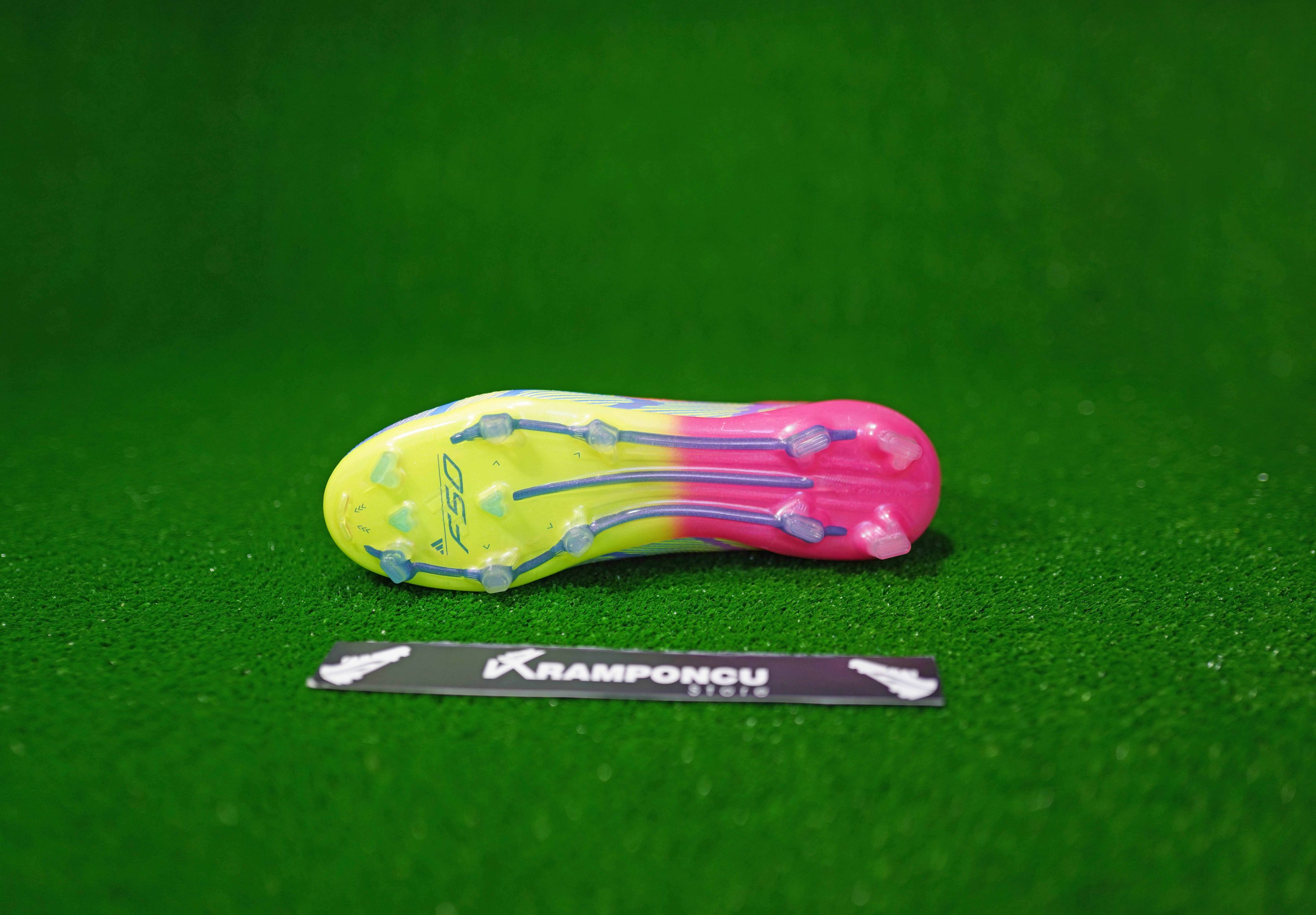 Adi̇das Pembe F50 Eli̇te Fg