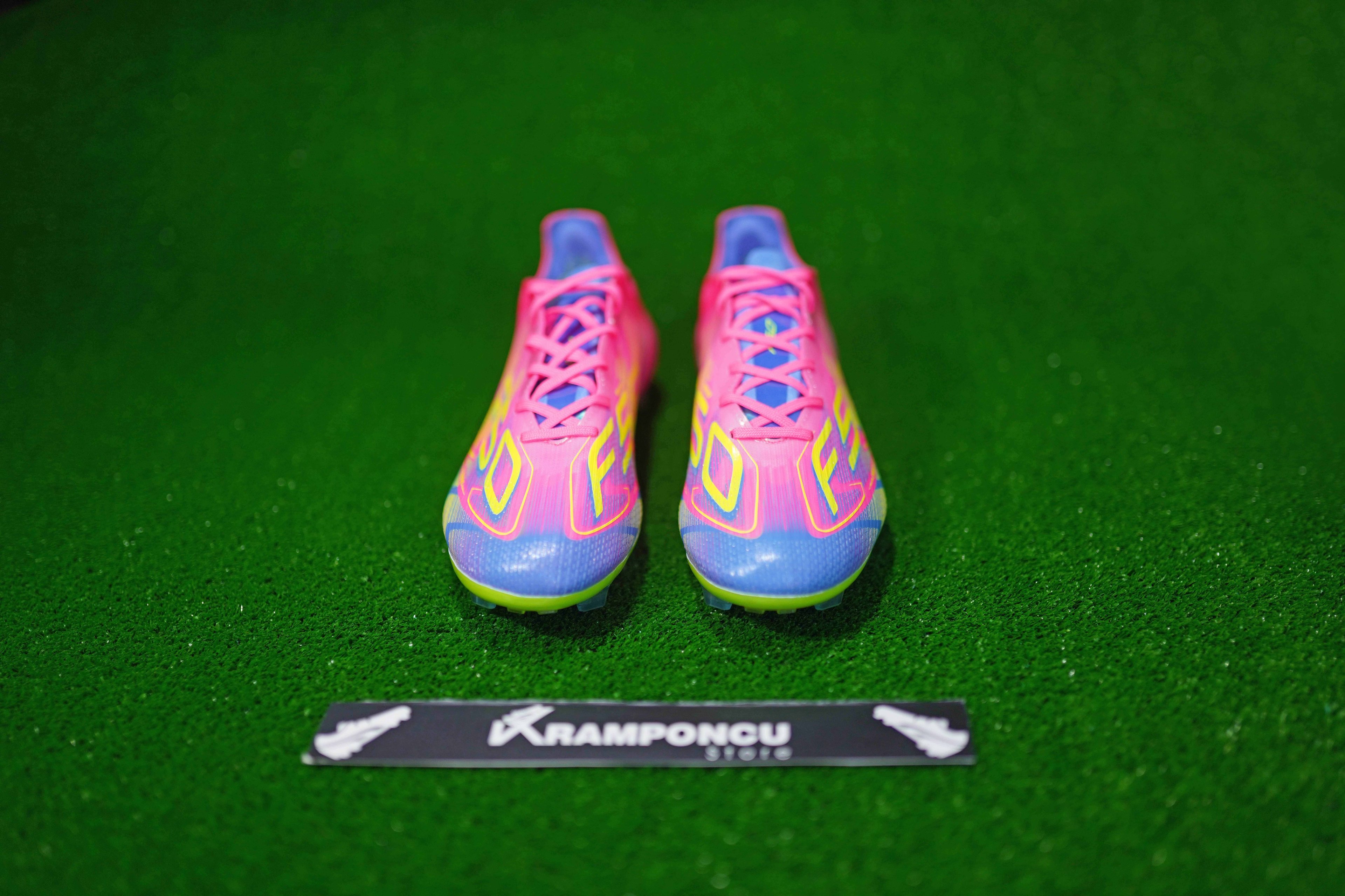 Adi̇das Pembe F50 Eli̇te Fg