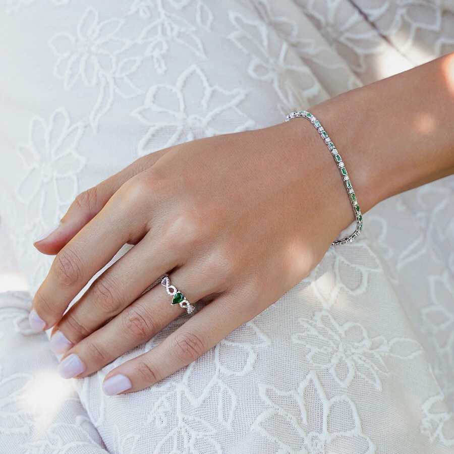 0.43 Carat Diamond Emerald Ring