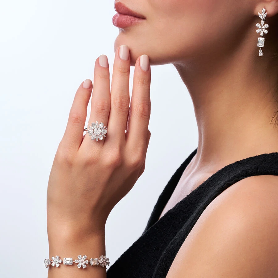 0.80 Carat Diamond Flower Baguette Ring