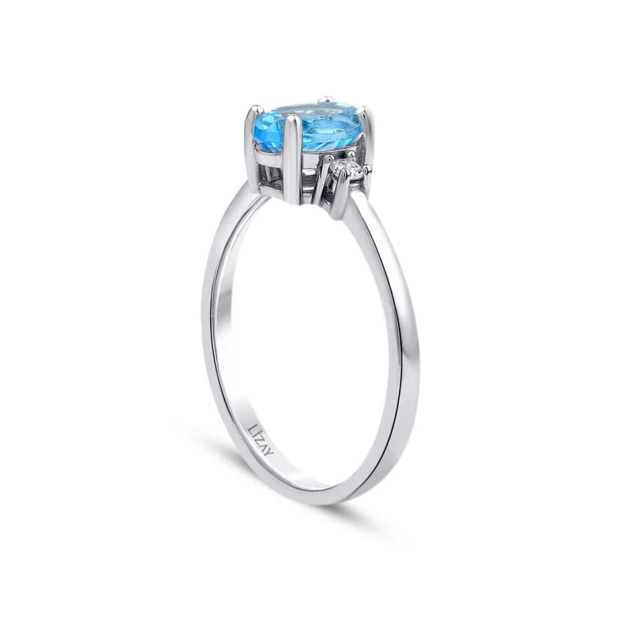1.07 Carat Diamond Blue Topaz Ring