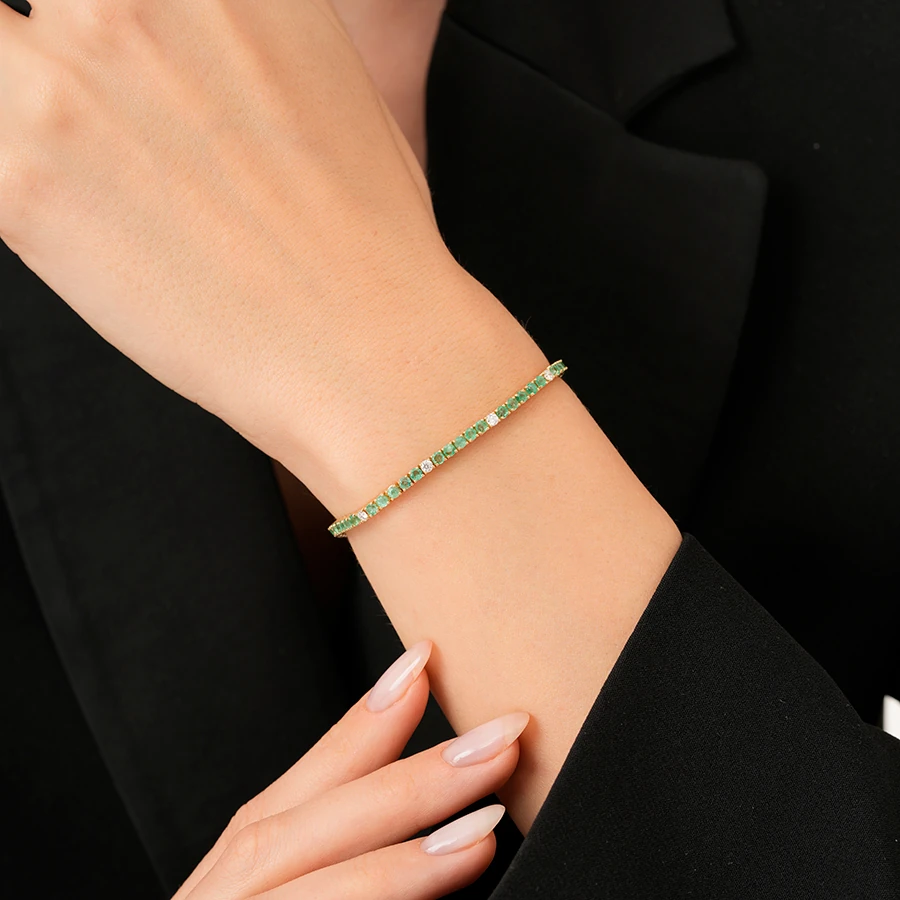 3.64 Carat Diamond Emerald Bracelet