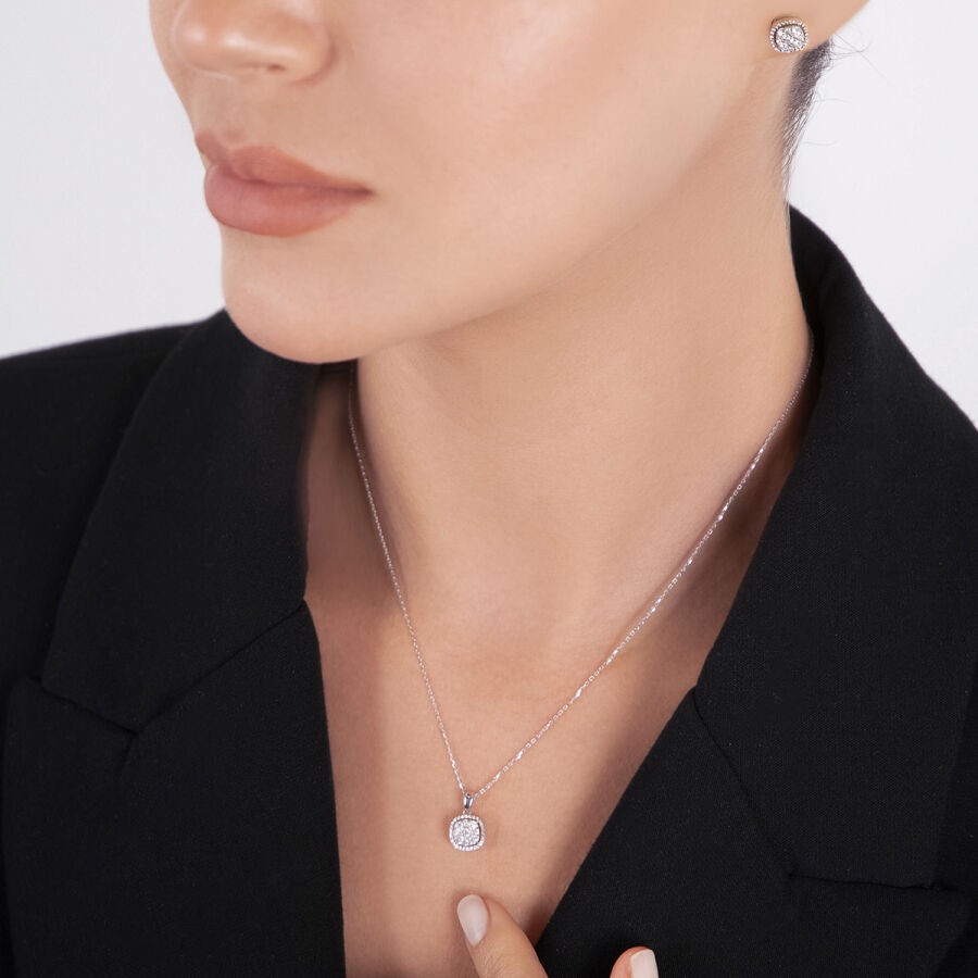 0.21 Carat Diamond-Effecet Necklace