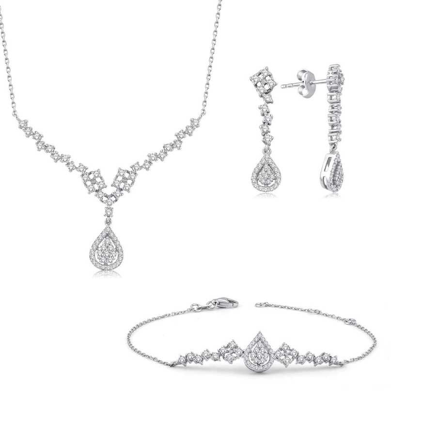 2.02 Carat Diamond Trend Set