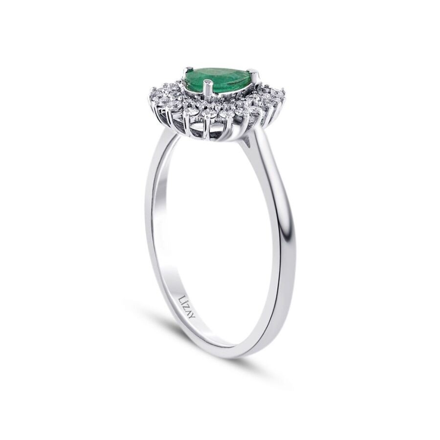 0.91 Carat Diamond Emerald Ring