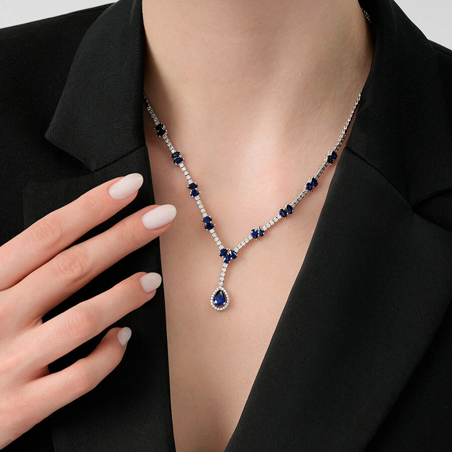 8.06 Carat Diamond Sapphire Neckband