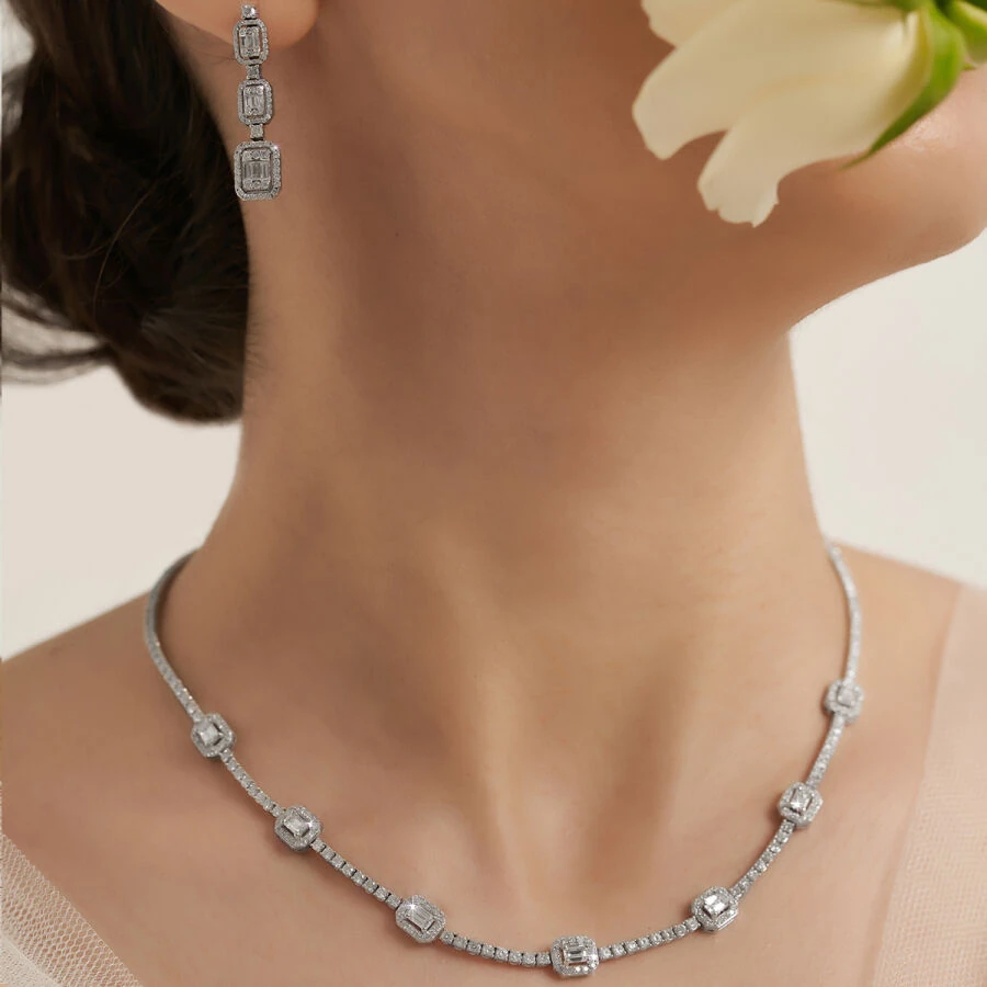 1.13 Carat Diamond Baguette Earrings