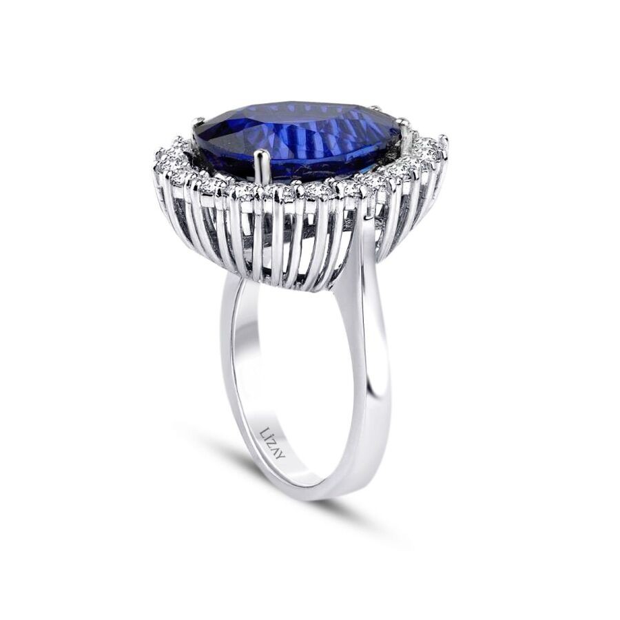 11.26 Carat Diamond Sapphire Ring
