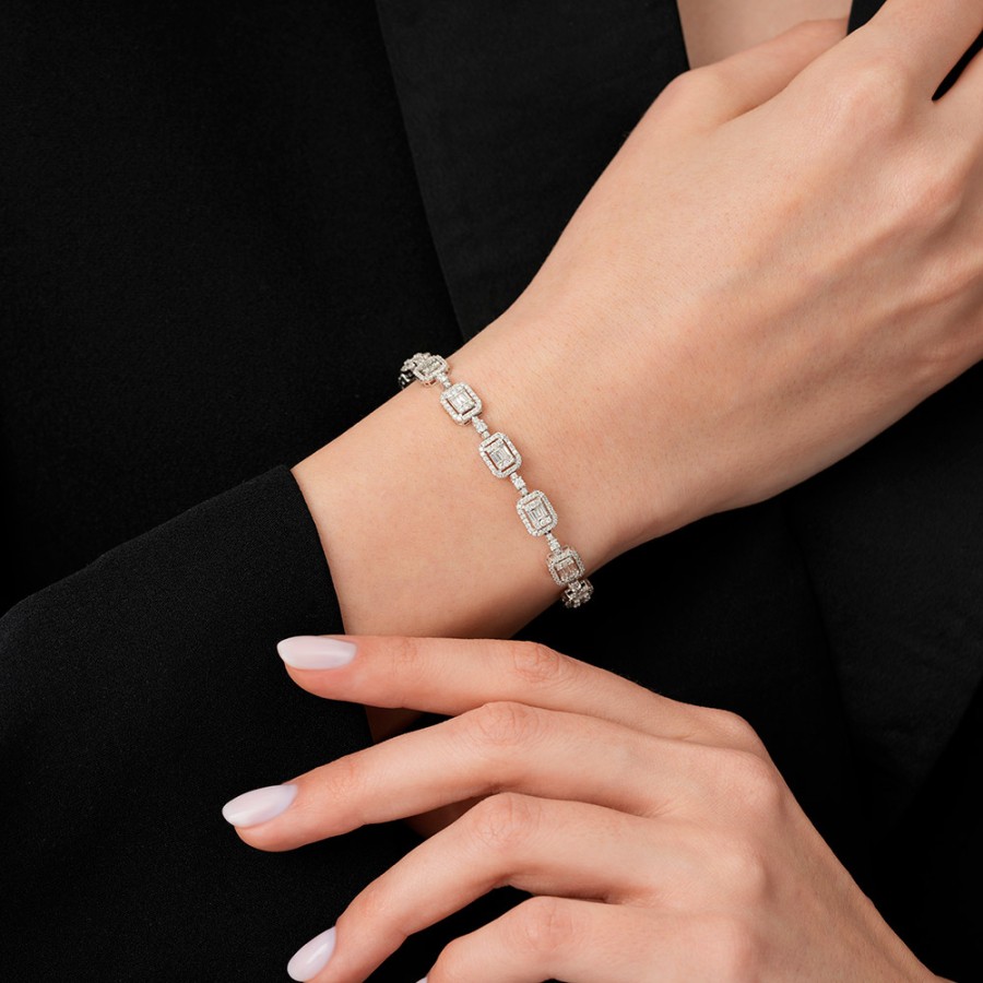 2.94 Carat Diamond Baguette Bracelet