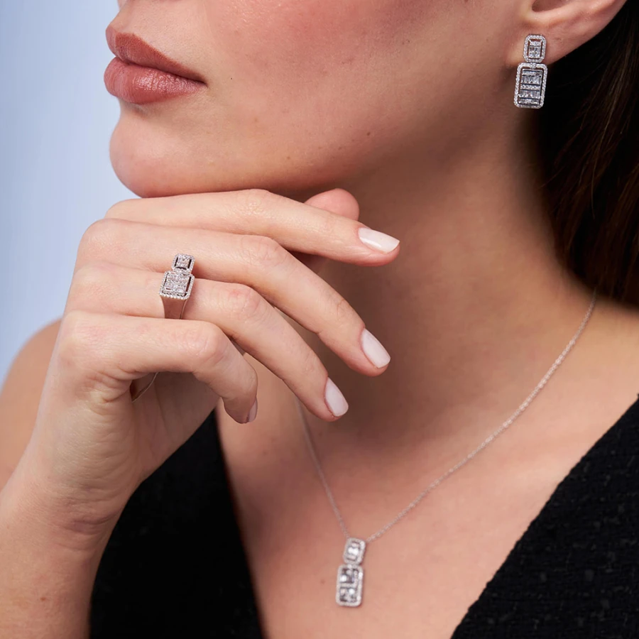 1.14 Carat Diamond Baguette Earrings