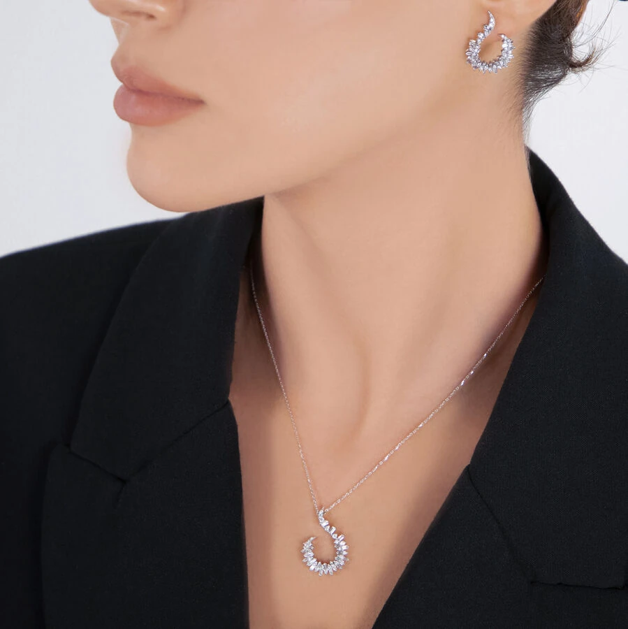 0.88 Carat Diamond Baguette Earrings