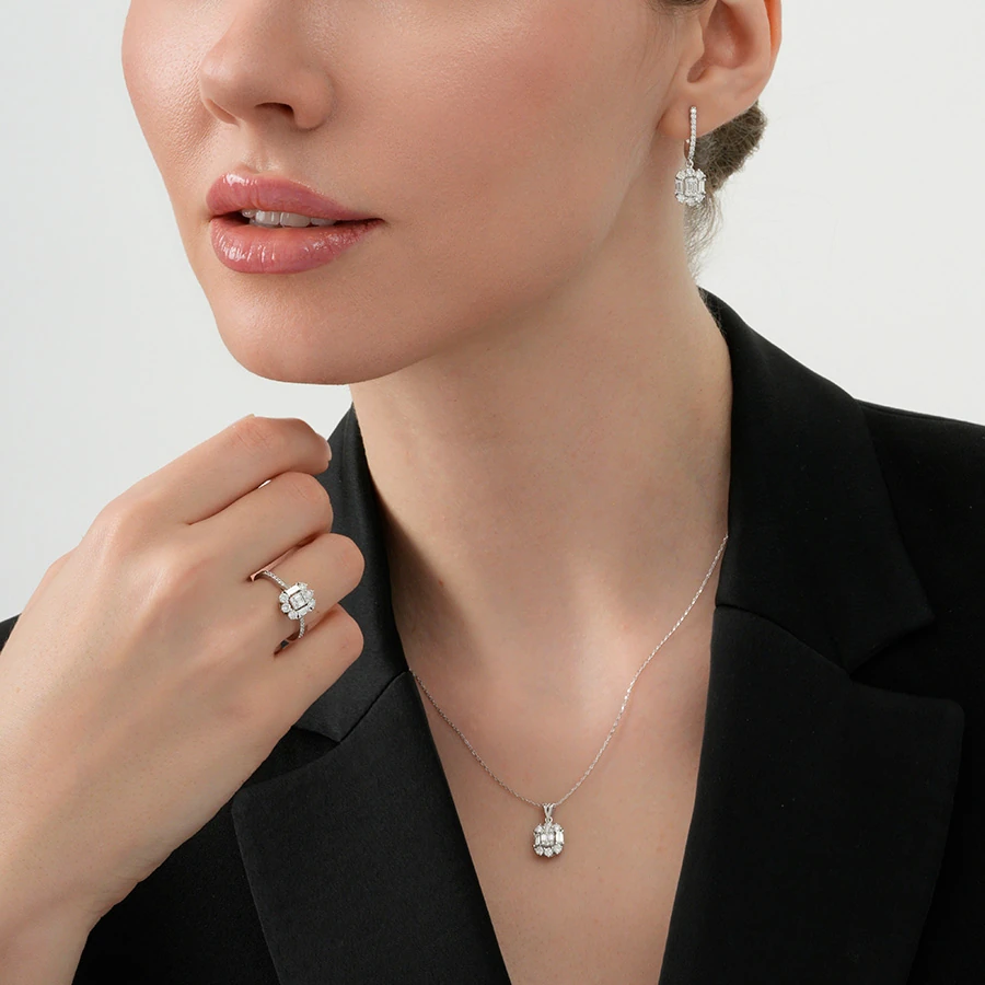 1.18 Carat Diamond Baguette Earrings