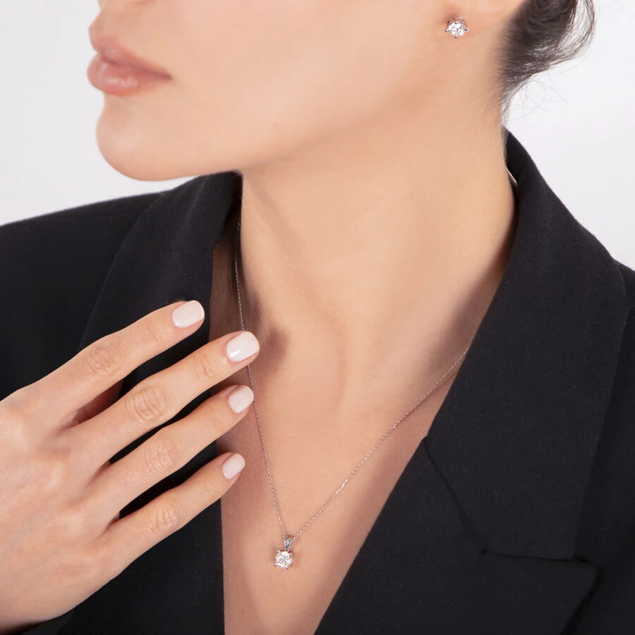 0.24 ct. Diamant Solitär Halskette