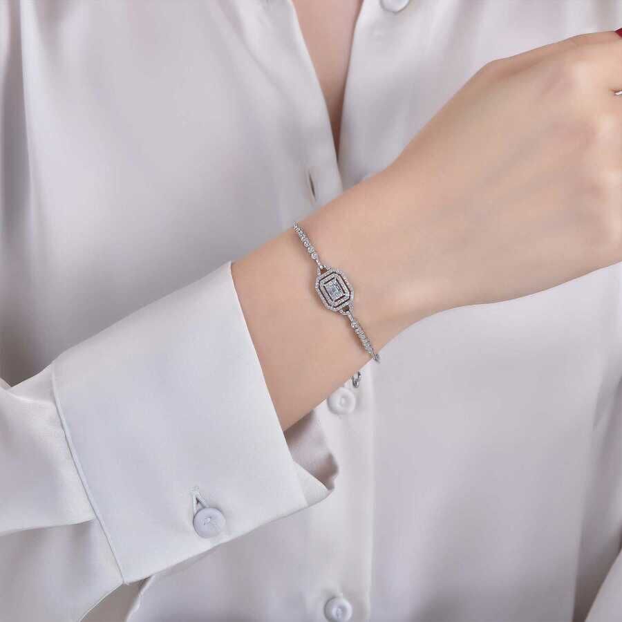 0.45 Carat Diamond Baguette Bangle