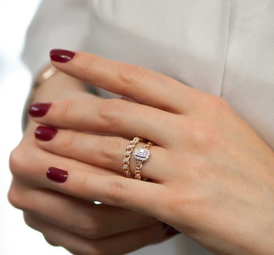 0.10 Carat Diamond Half-Eternity Ring