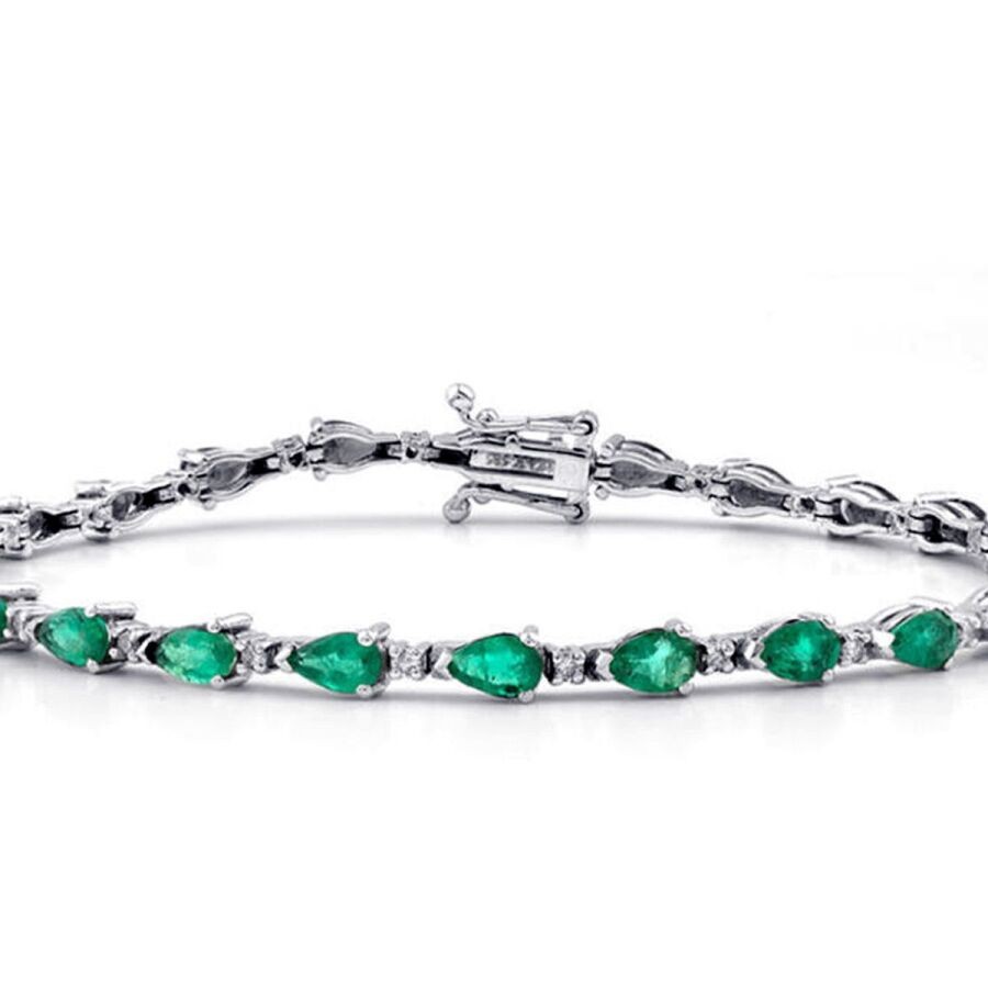 4.88 Carat Diamond Emerald Bracelet