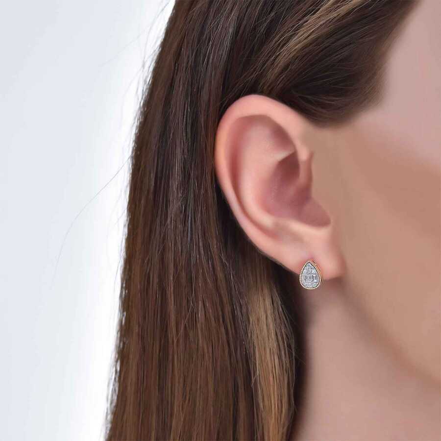 0.23 Carat Diamond Baguette Pear Earrings