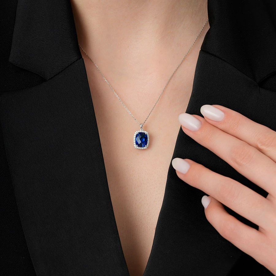 1.96 Carat Diamond Sapphire Necklace