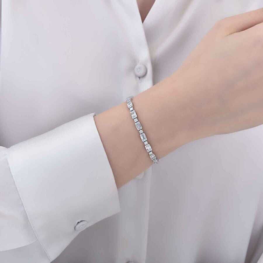 2.74 Carat Diamond Baguette Bracelet