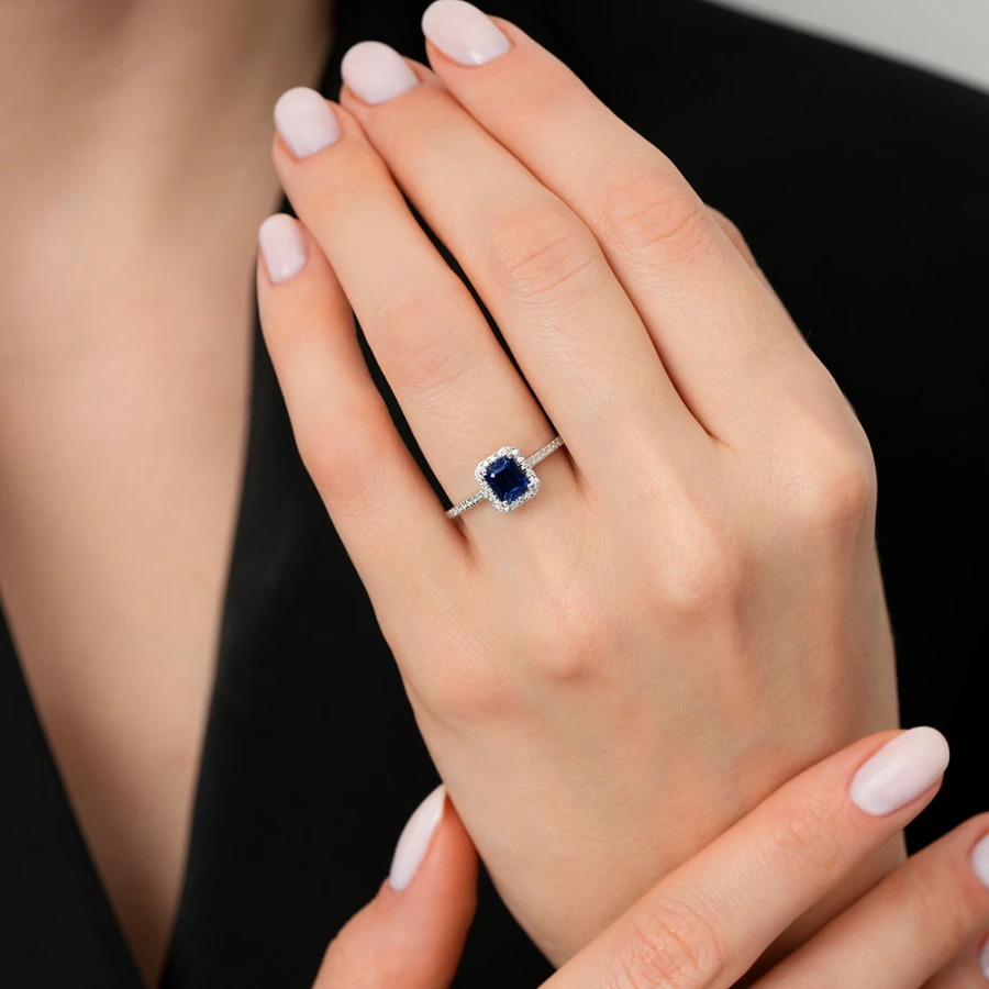 1.07 Carat Diamond Sapphire Ring