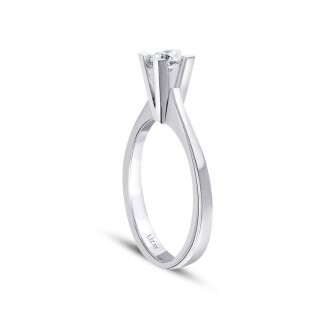 0.30 Carat Diamond Round Solitaire Engagement Ring