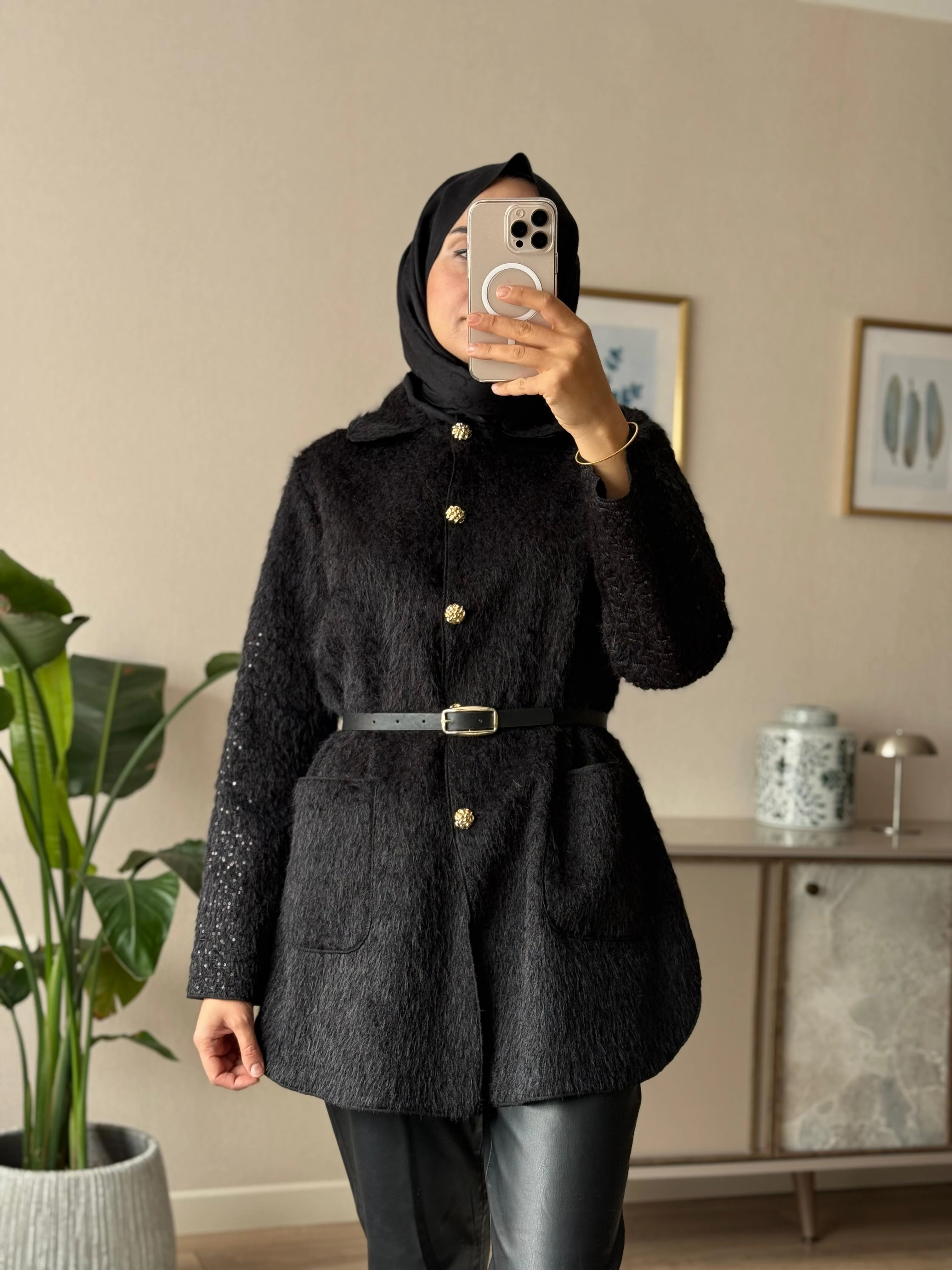 Pul İşlemeli Peluş Ceket