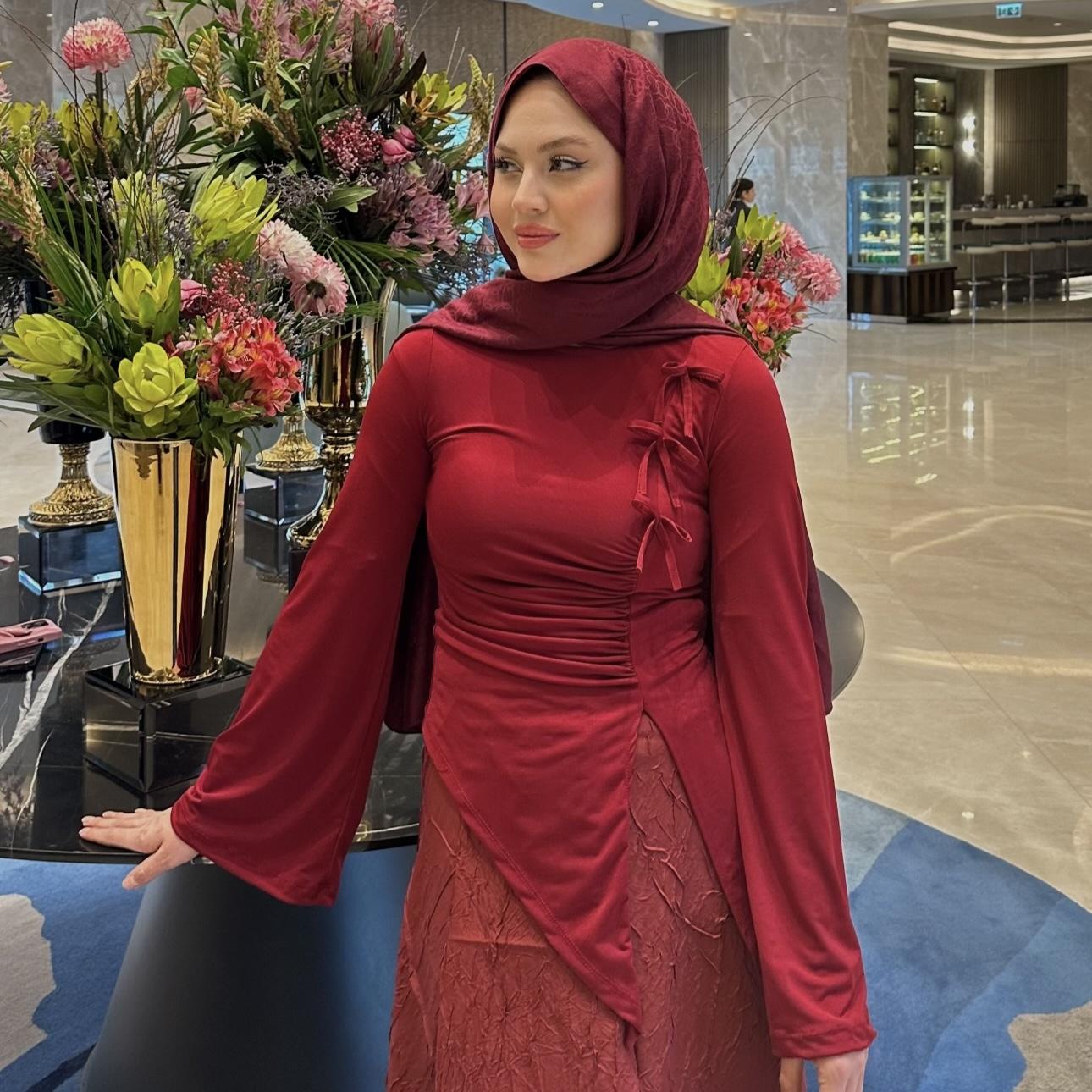 Kurdele Detaylı Tasarım Bluz - Bordo