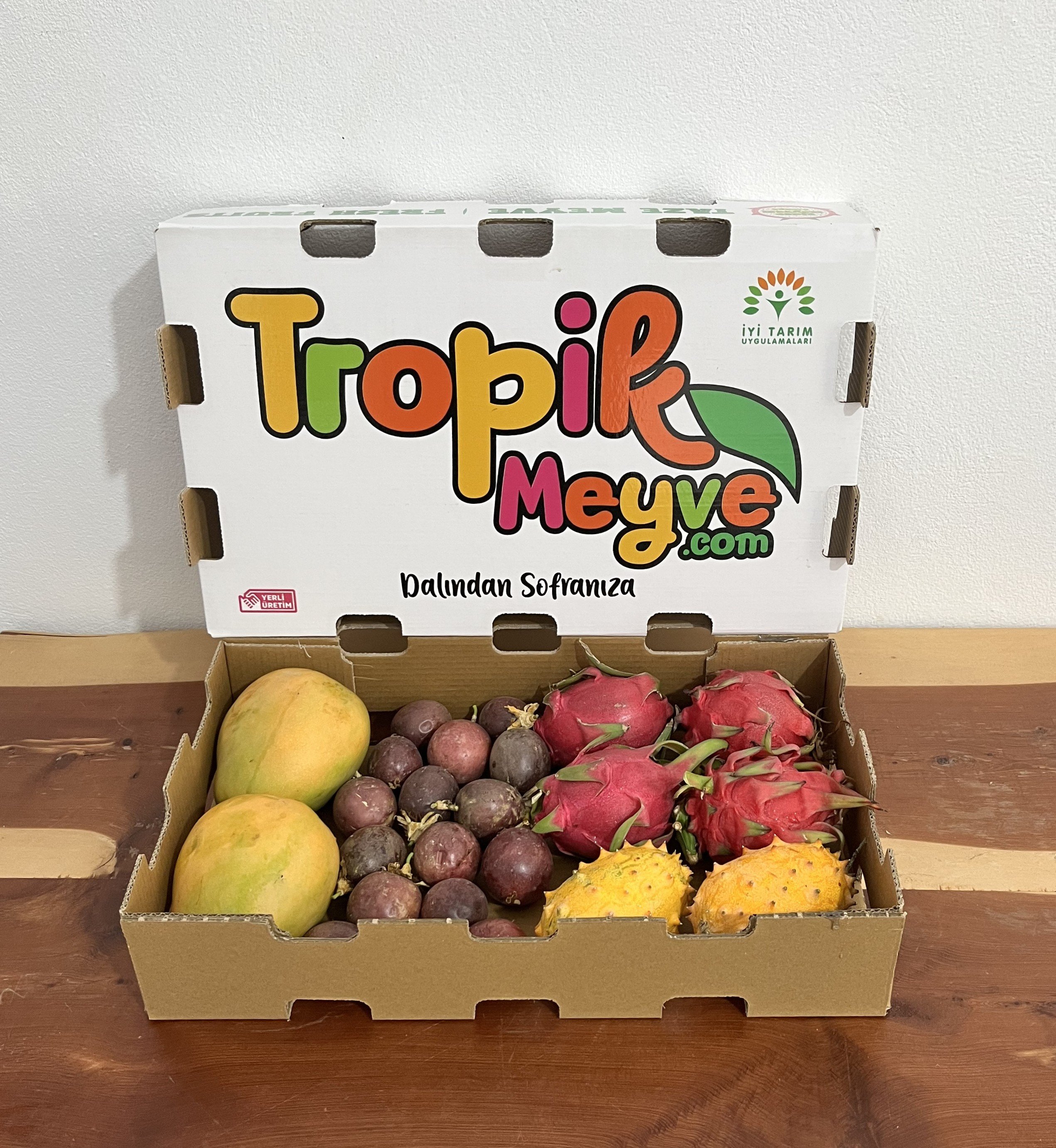Mangolu Karışık Tropik Kutu