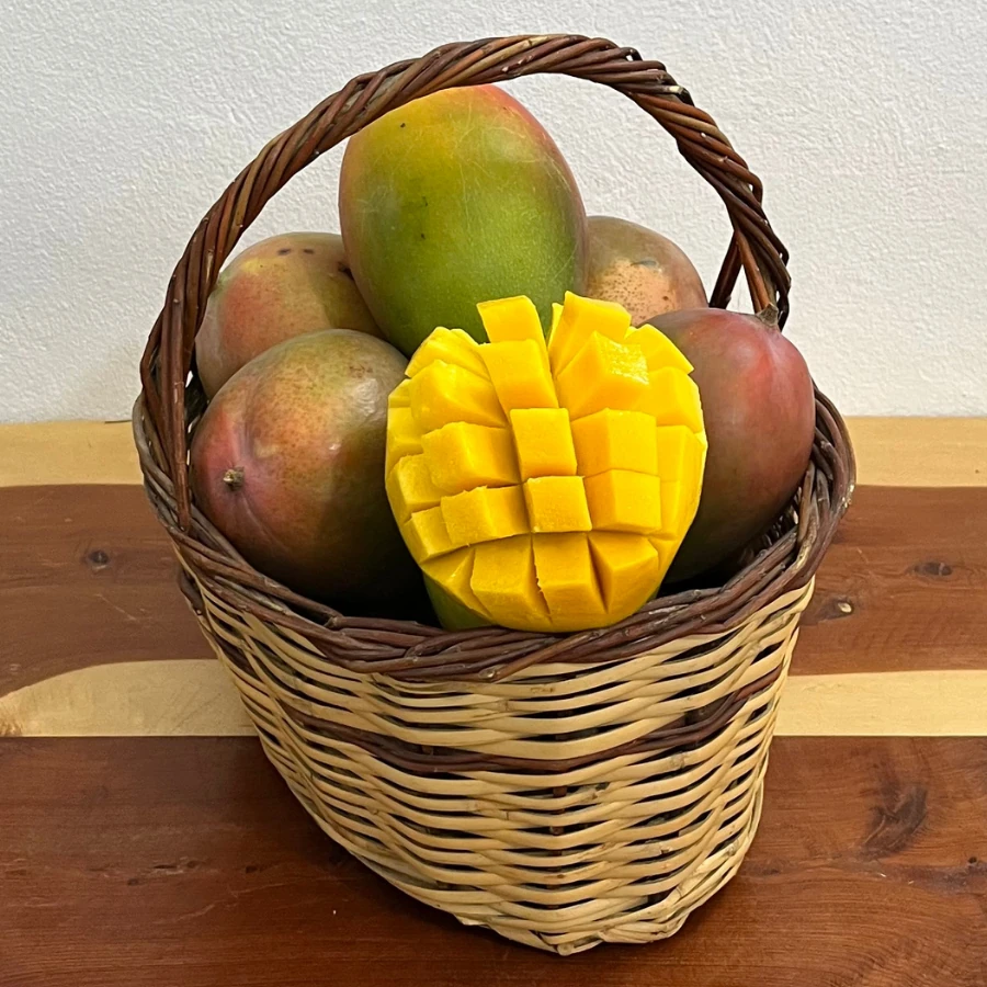 1 adet Yerli Mango (700 - 900 gr arası)
