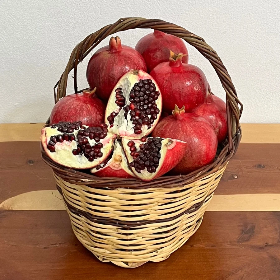 1 adet Nar (Hicaz) 300 gr üzeri