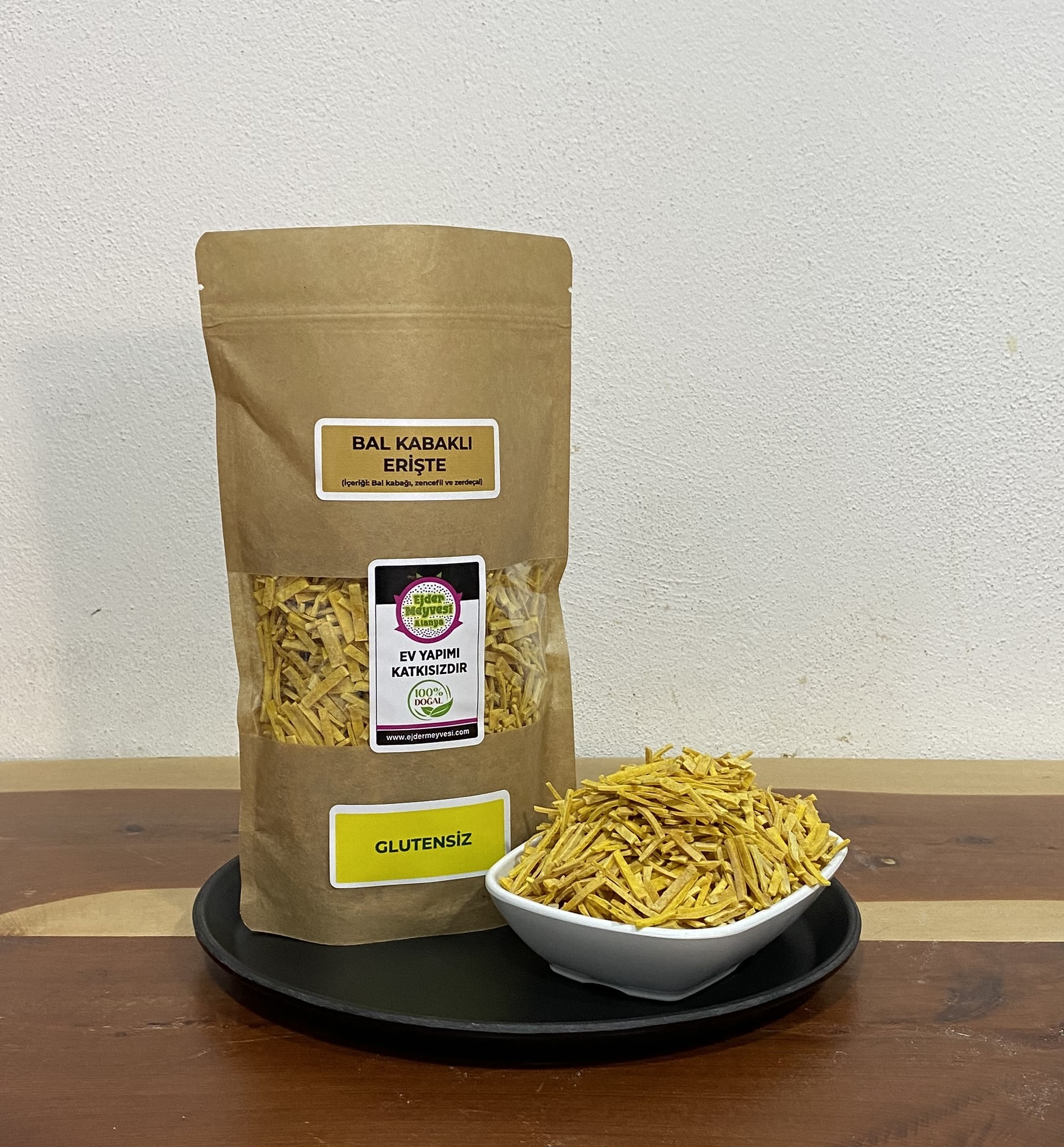 500 gr Glutensiz Ev Yapımı Balkabaklı Erişte görseli.