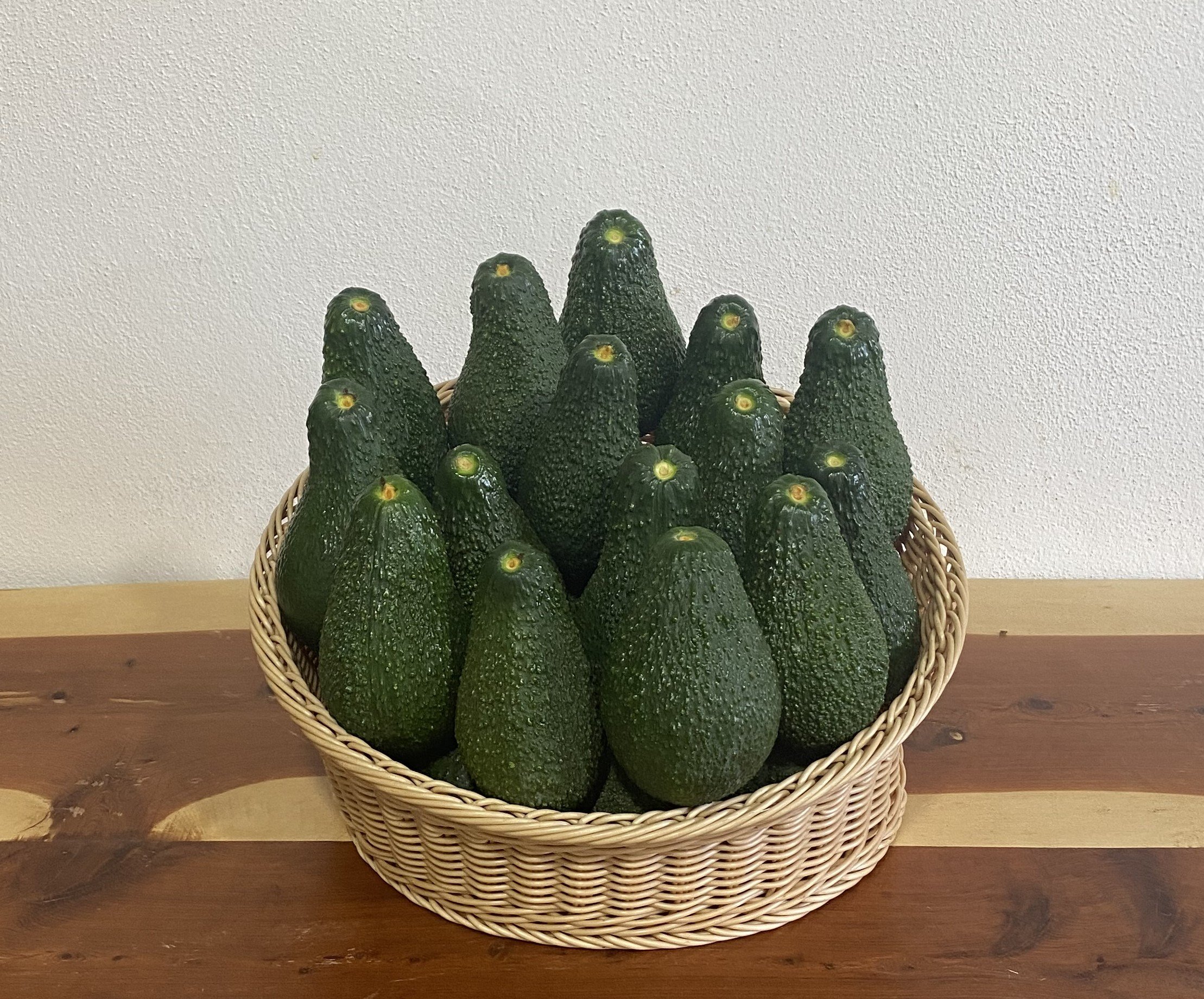 1 kg Avokado Pinkerton (160-200 gr arası)