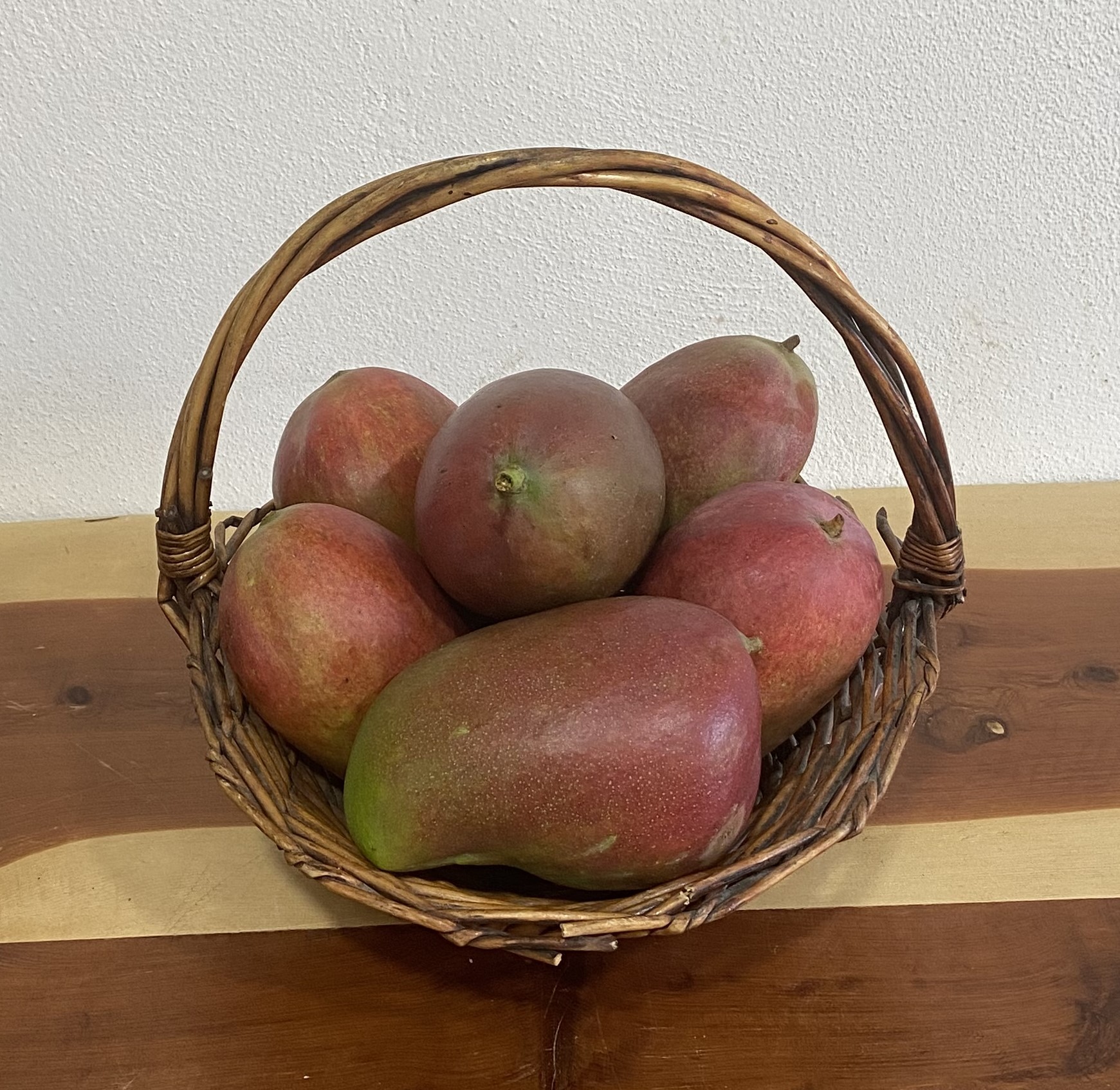 1 Adet Yerli Mango (300-600 gr arası)
