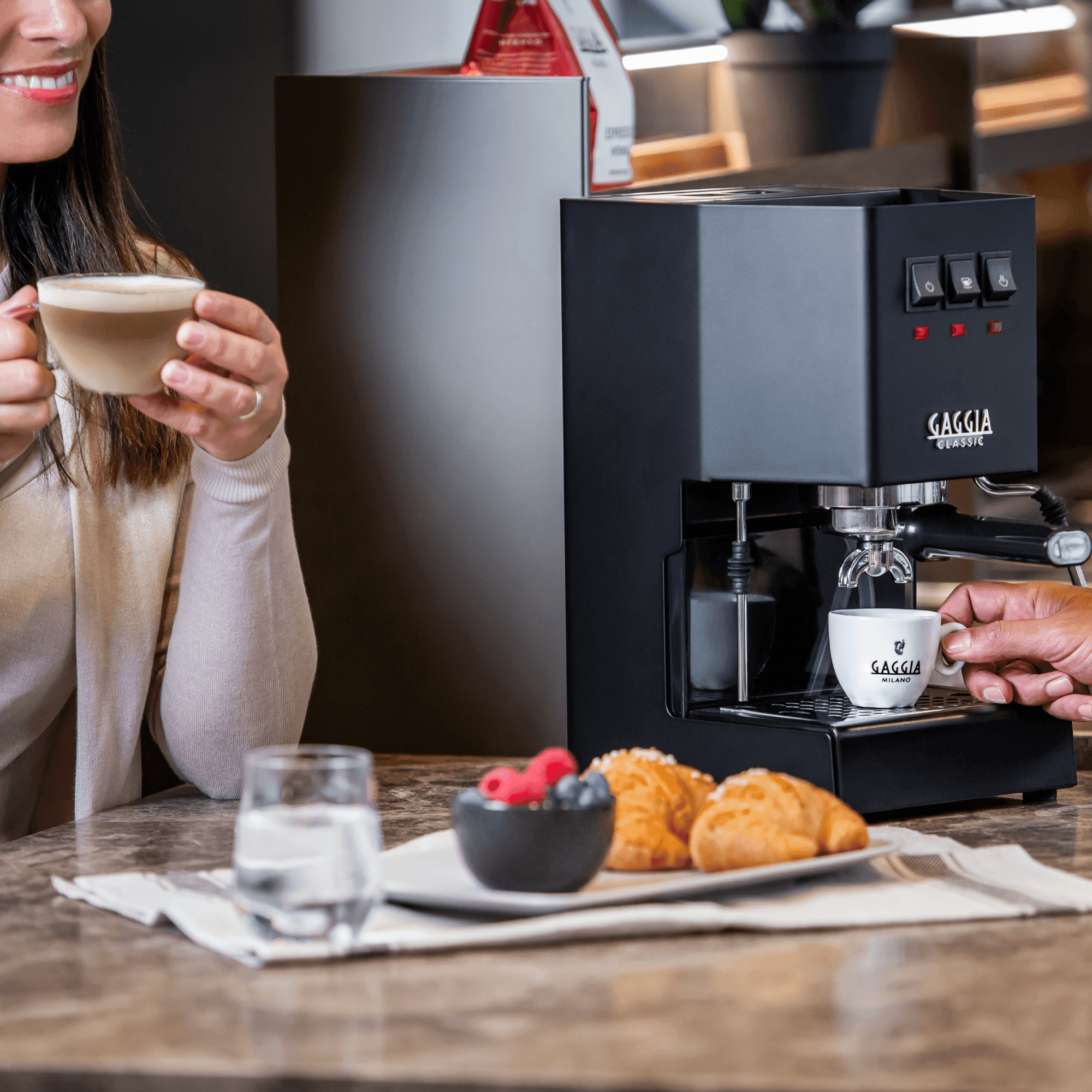 Gaggia New Classic Evo 2023 Siyah Espresso Makinesi RI9481/14