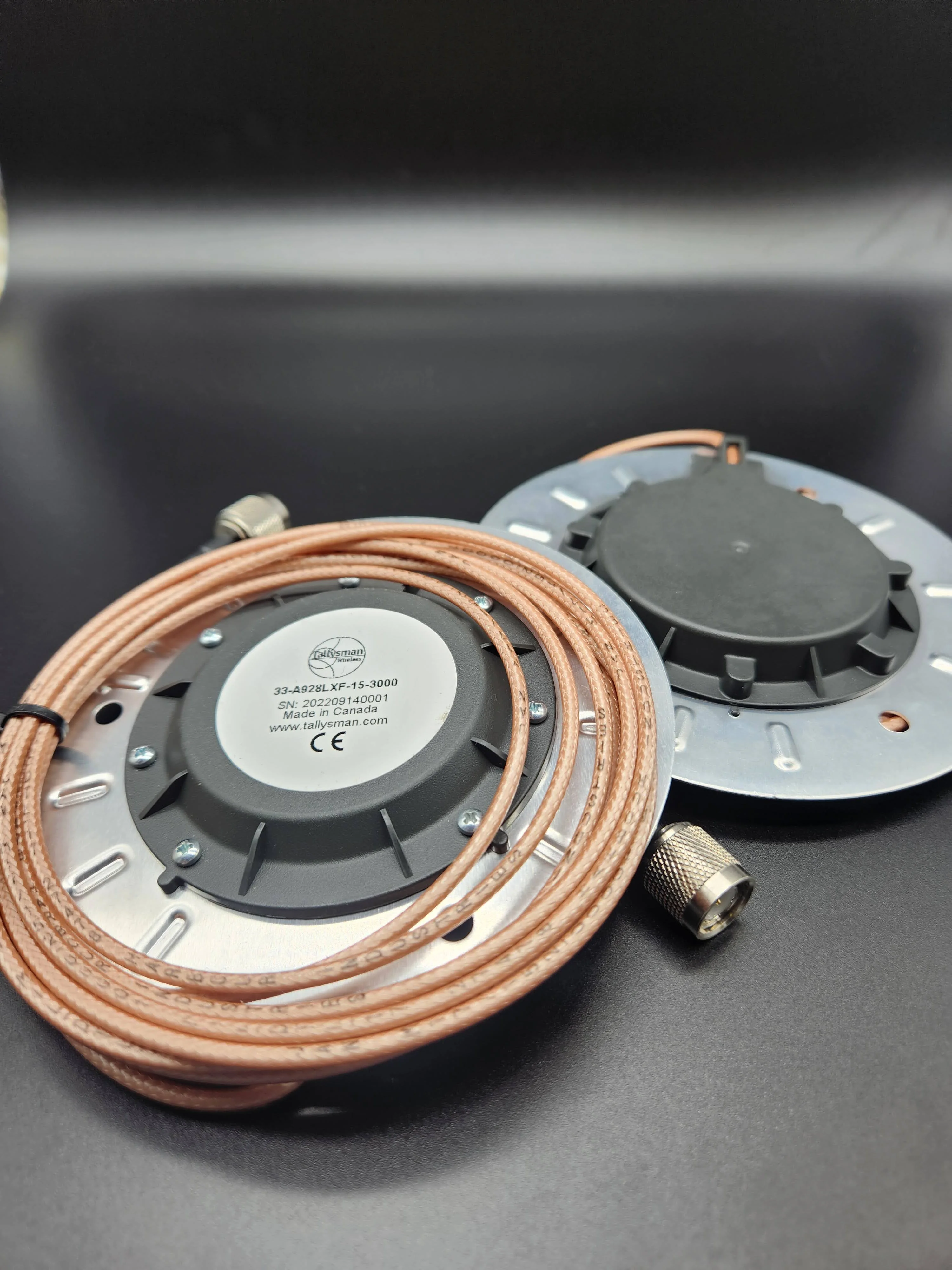 Calian TWA928LXF GNSS Anteni (33-A928LXF-15-3000)