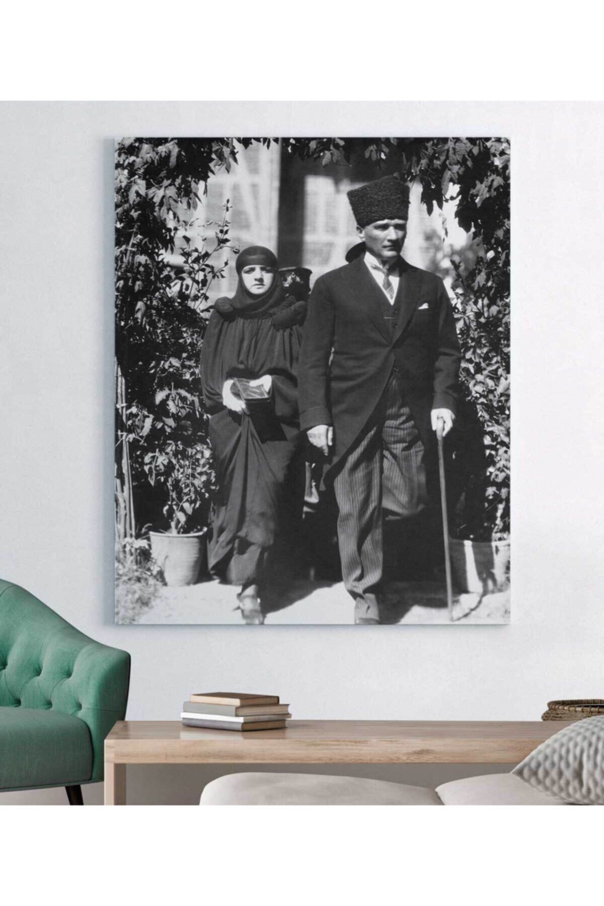 Atatürk Eşi Latife Hanımla Kanvas Tablo