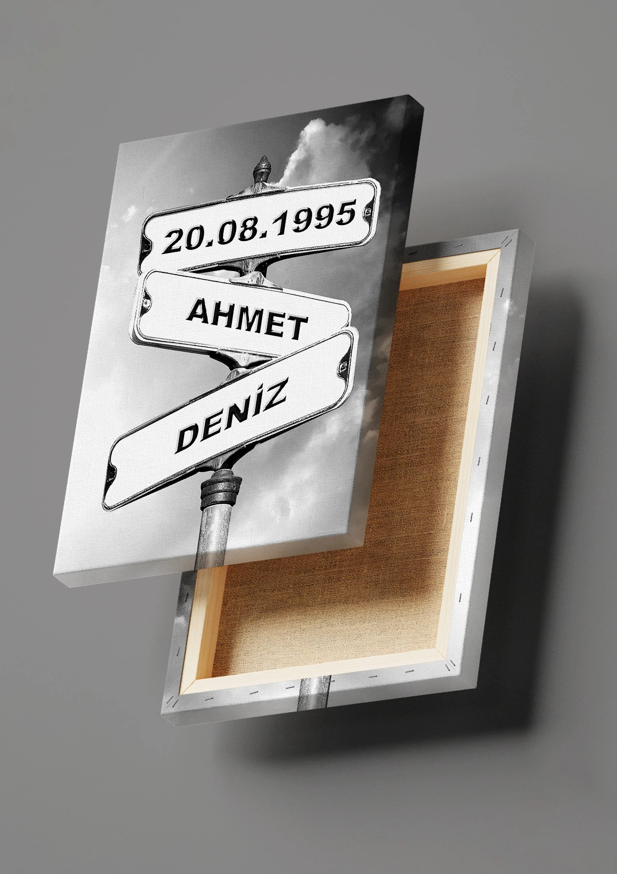 Yön Göstergeli Pano tasarımlı İsimli Tablo