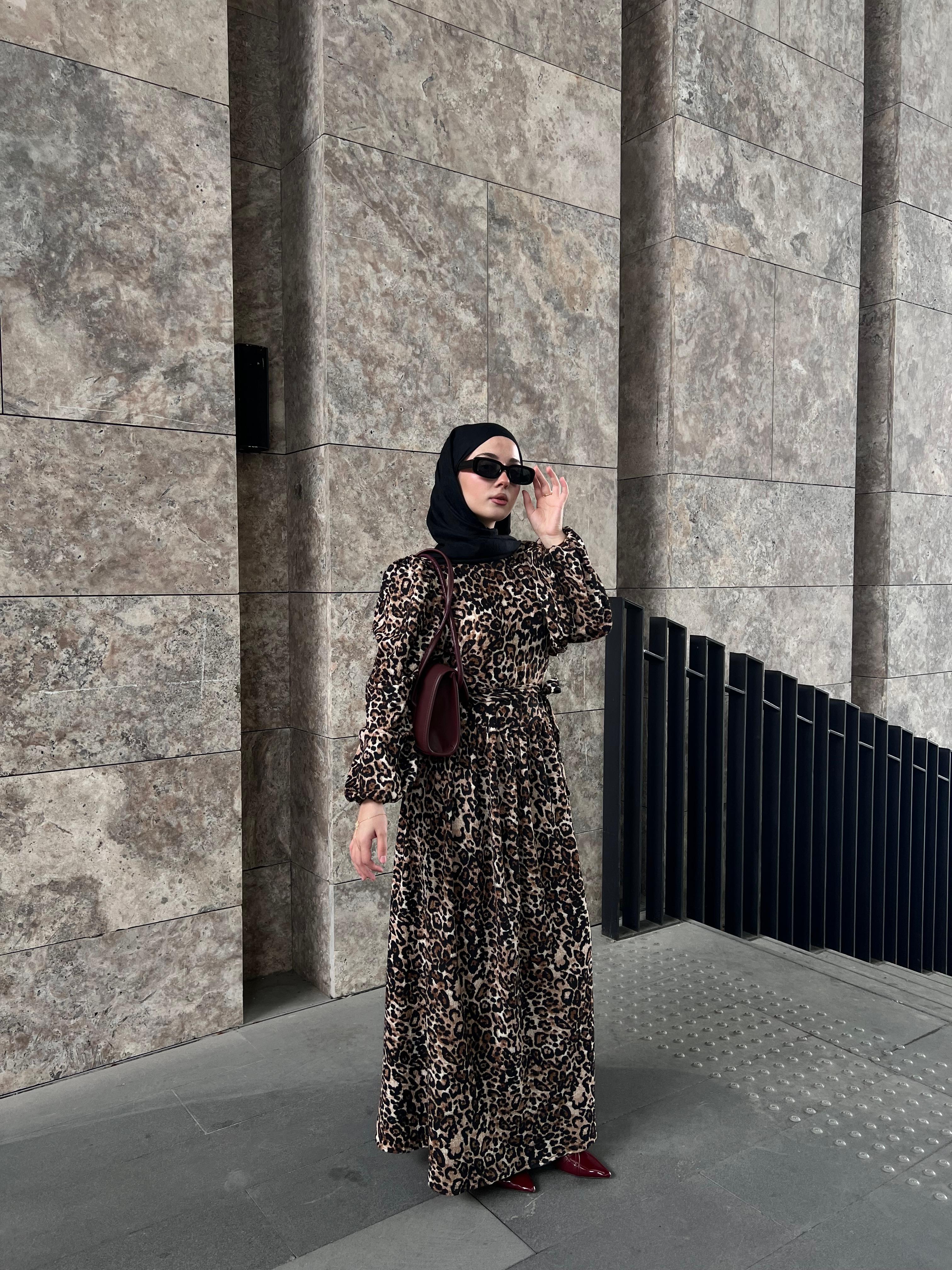 Leopar Desenli Kuşaklı Elbise